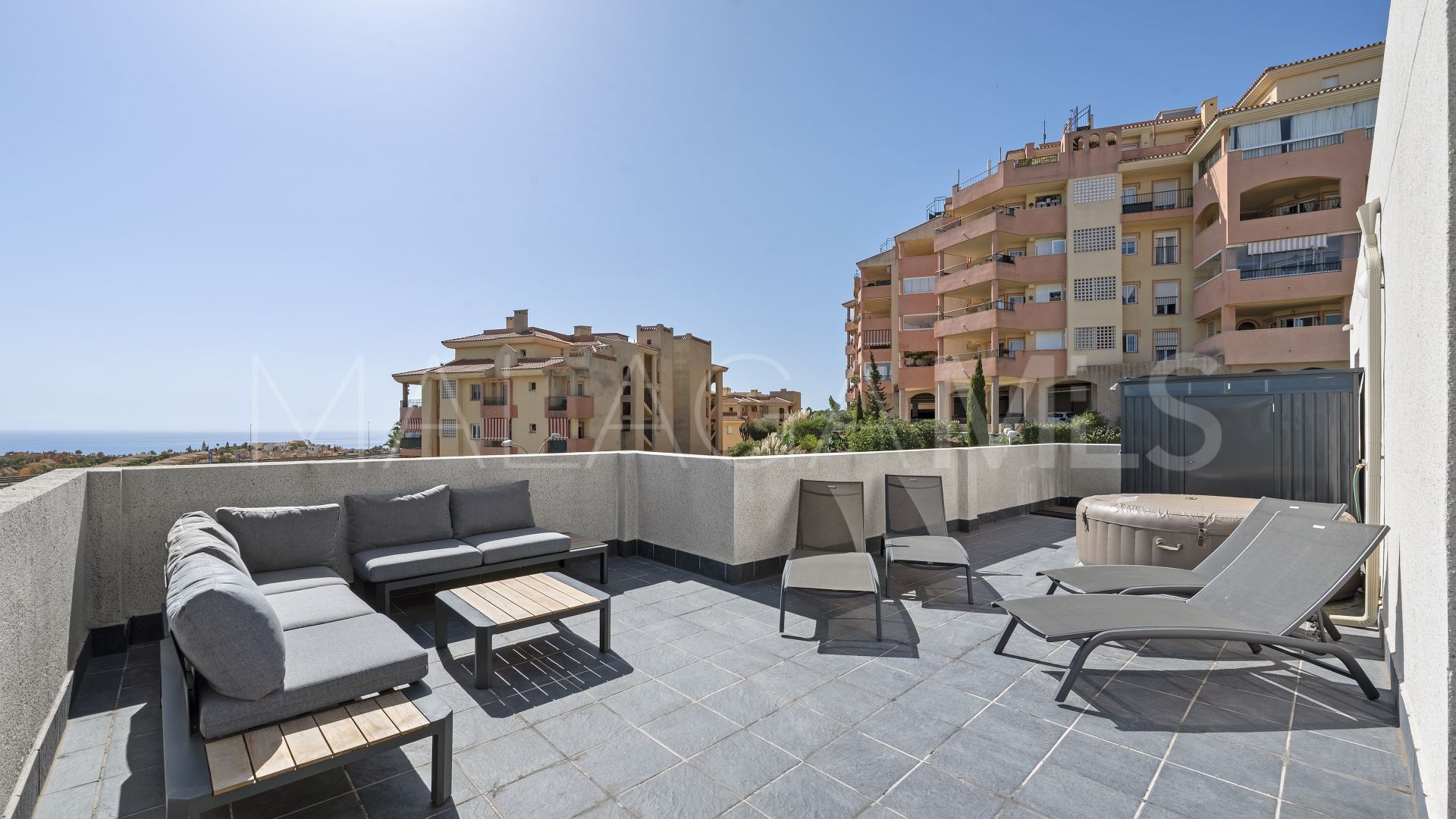 Takvåning for sale in Riviera del Sol