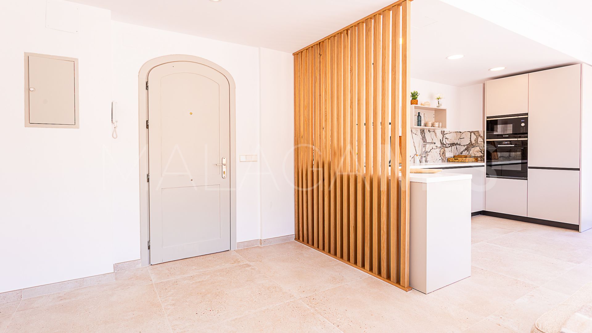Buy atico duplex with 3 bedrooms in Elviria