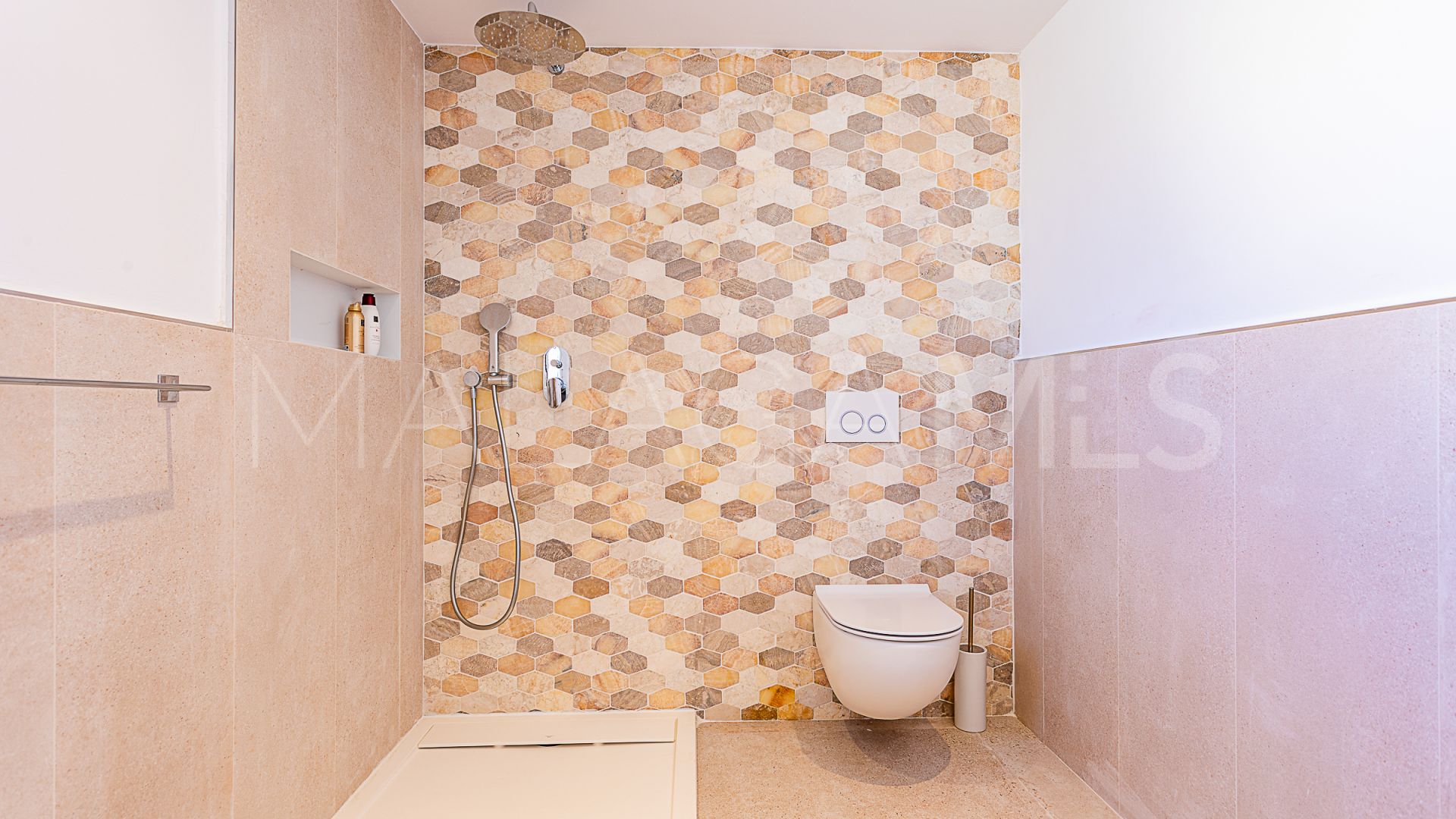 Buy atico duplex with 3 bedrooms in Elviria