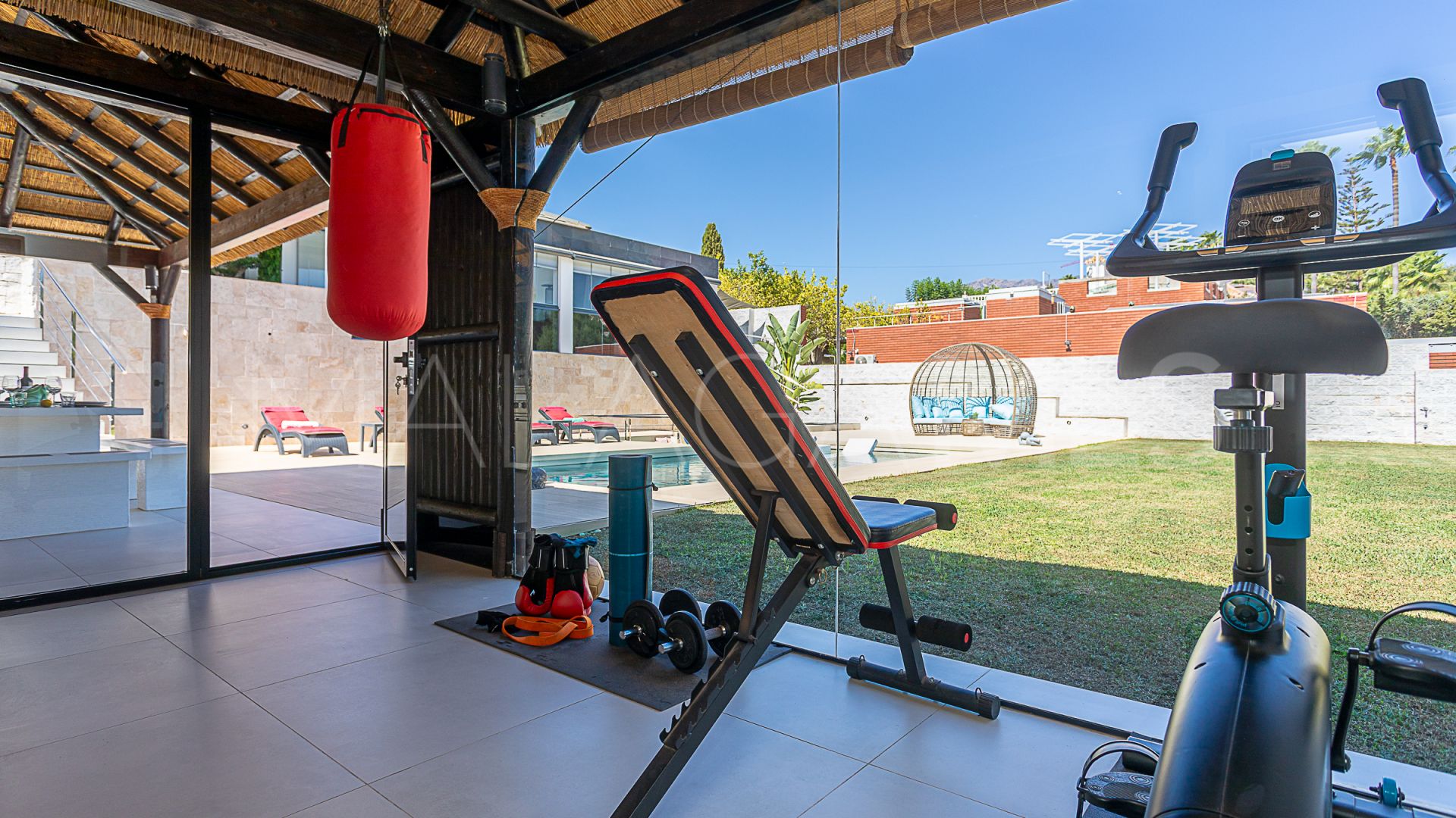 Villa for sale in Mijas Golf