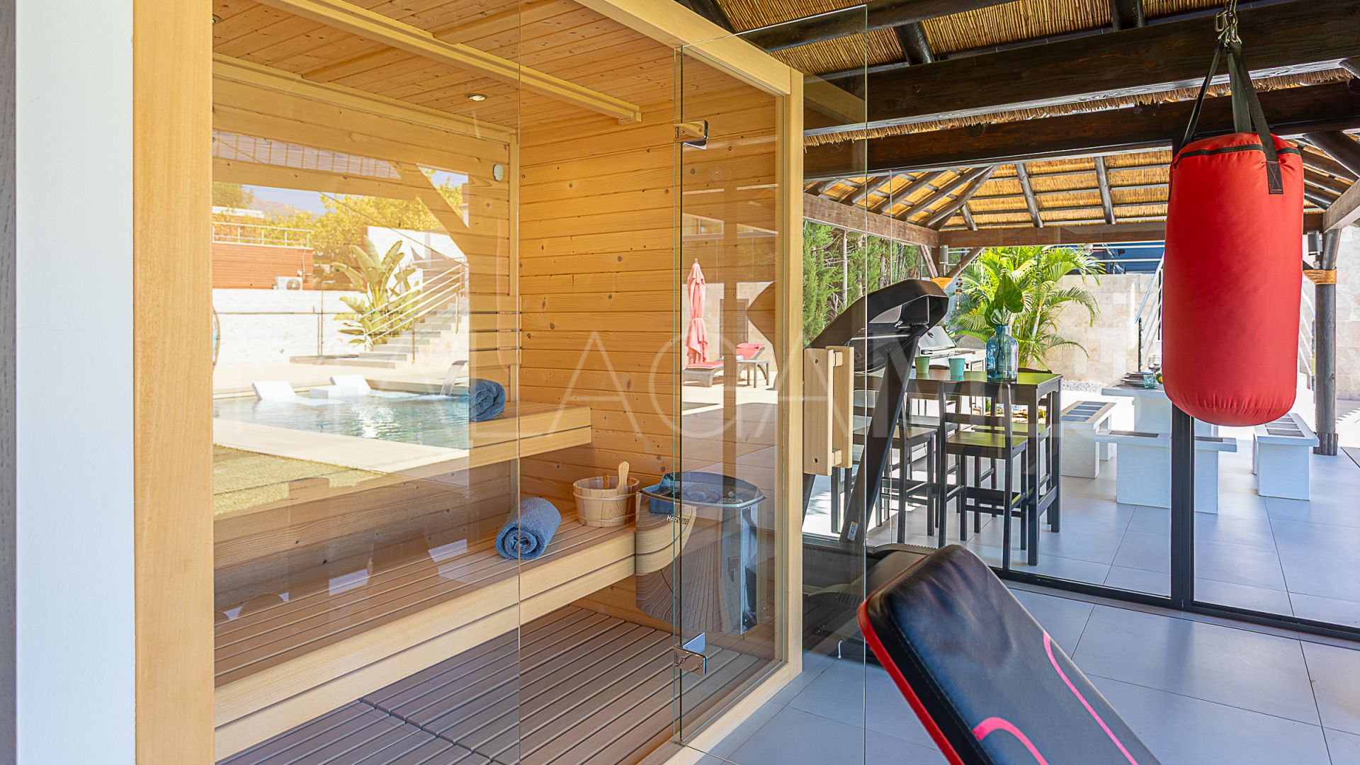Villa for sale in Mijas Golf
