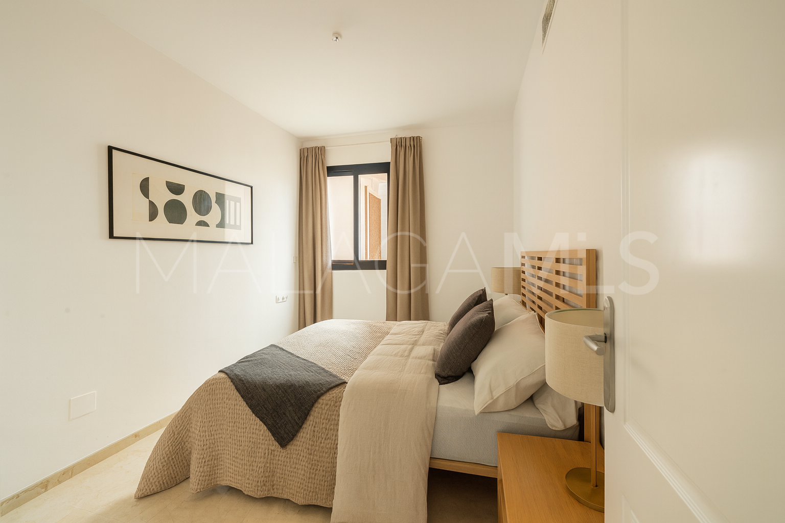 Buy duplex penthouse in Calahonda with 3 bedrooms