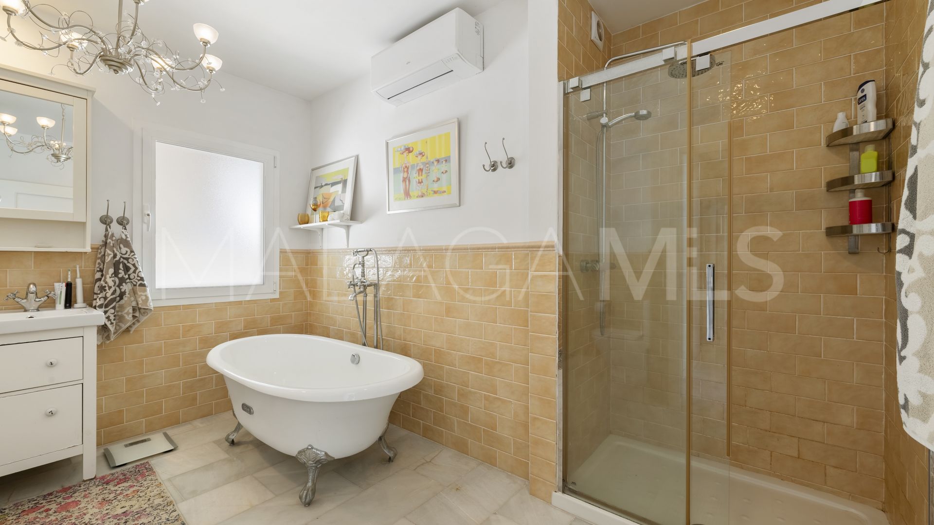 Villa for sale de 4 bedrooms in Sierrezuela