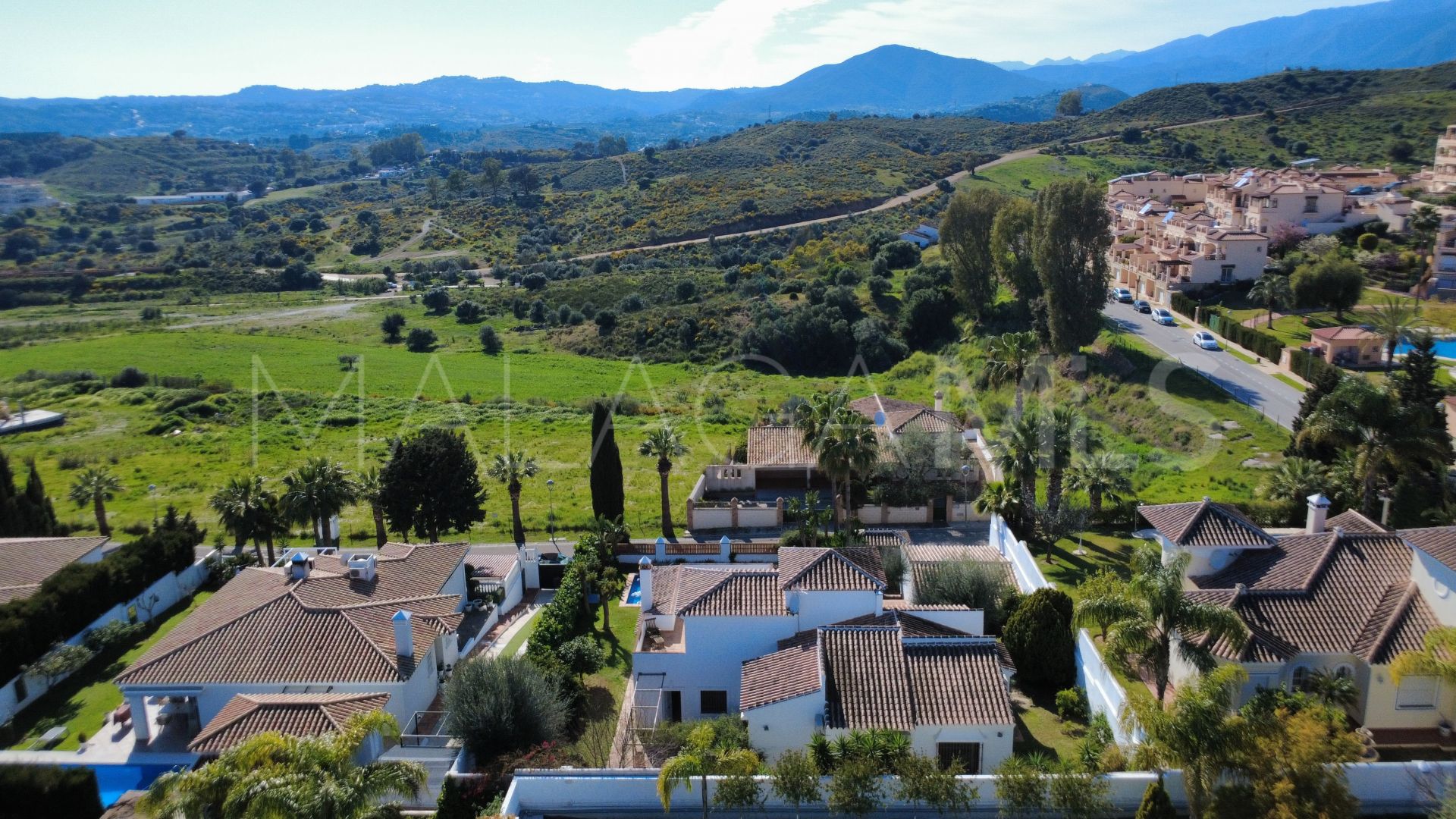 Se vende villa in Mijas Golf with 5 bedrooms