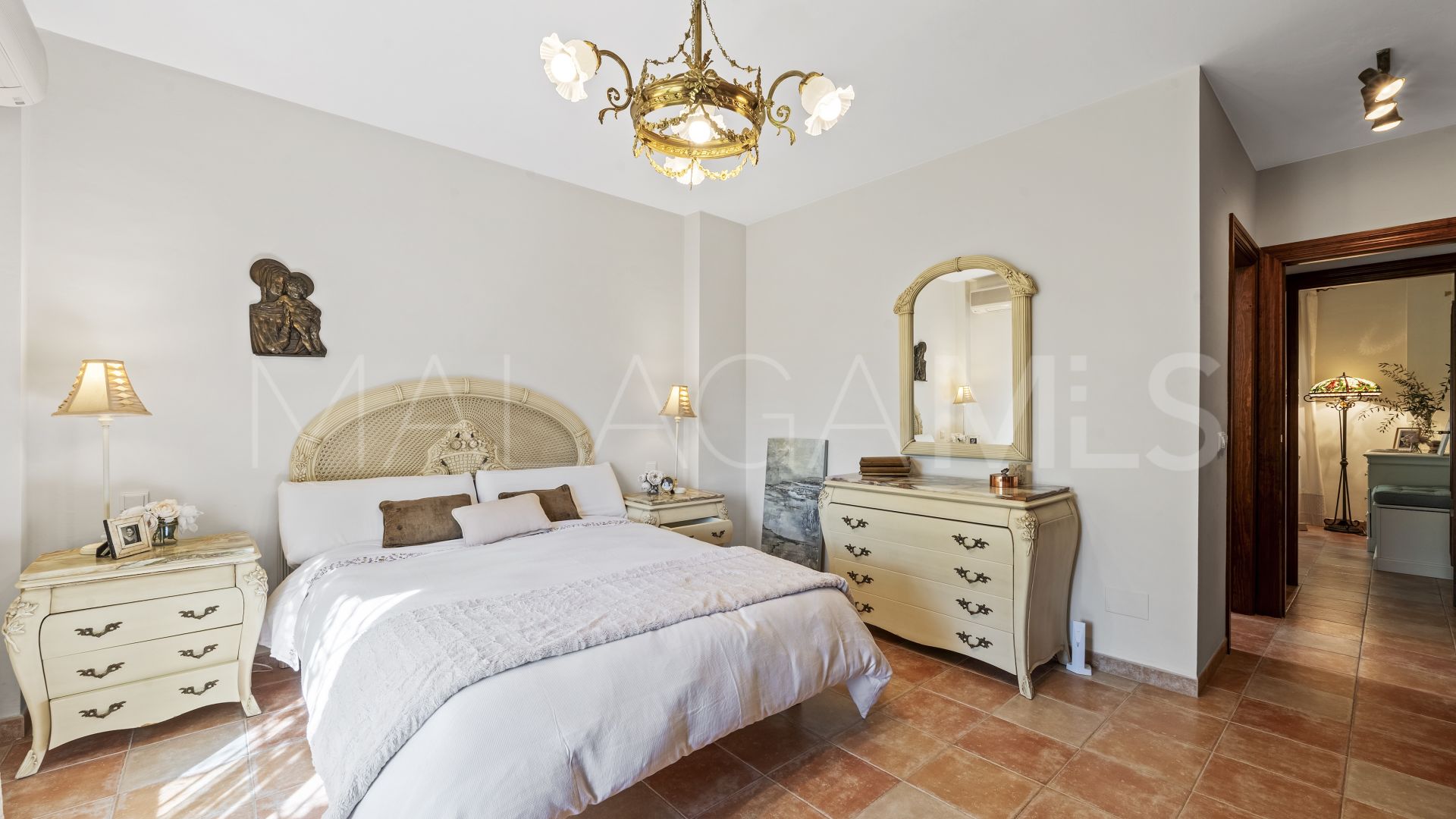 Villa for sale in Mijas Golf