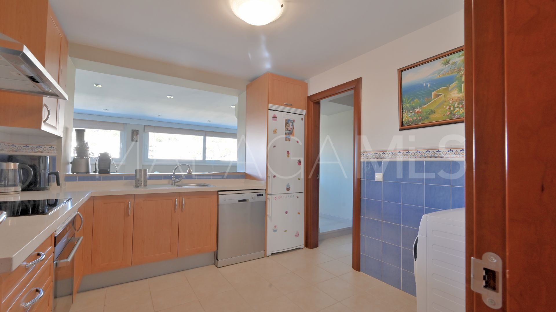 For sale 4 bedrooms town house in Calahonda