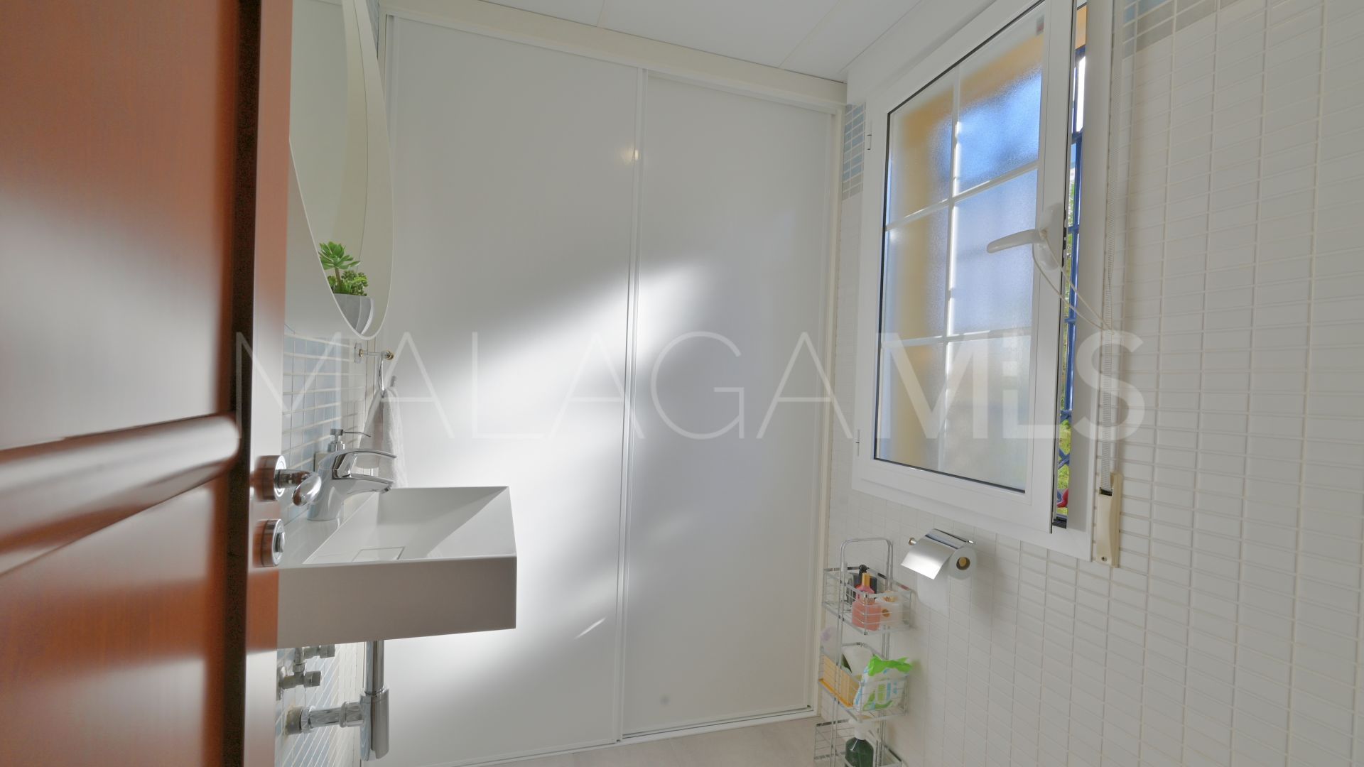 For sale 4 bedrooms town house in Calahonda