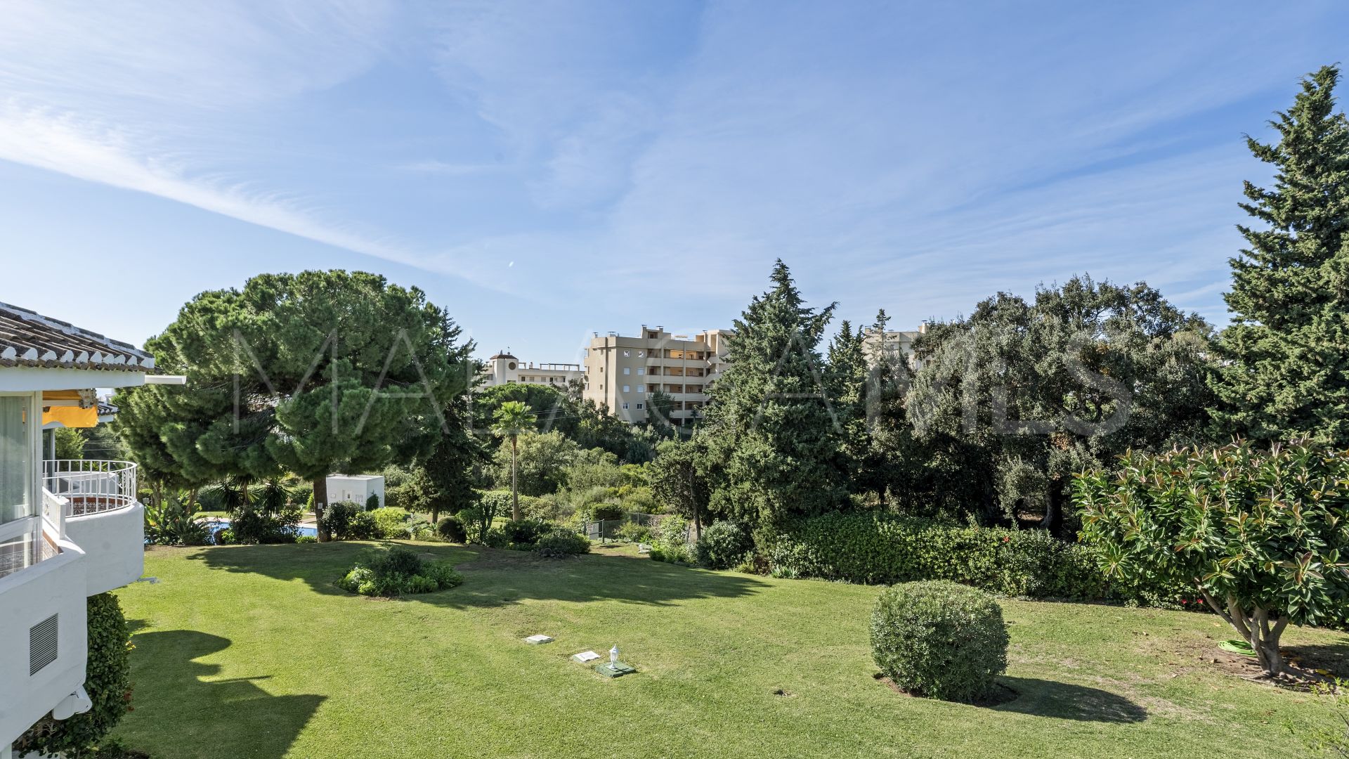 Duplex penthouse for sale in Calahonda