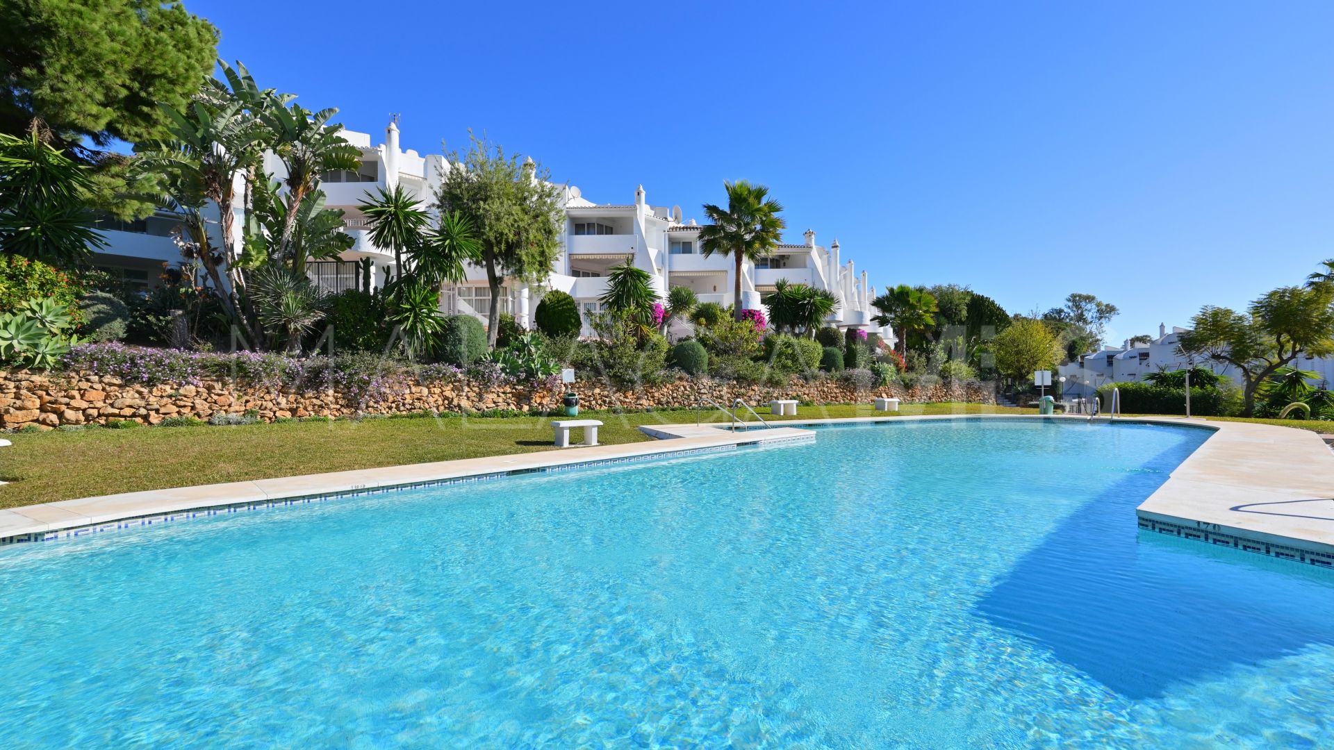 Duplex penthouse for sale in Calahonda