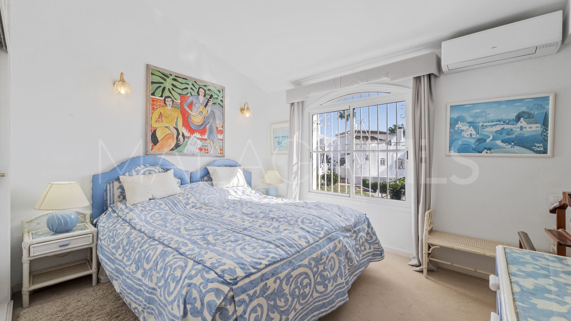 Duplex penthouse for sale in Calahonda