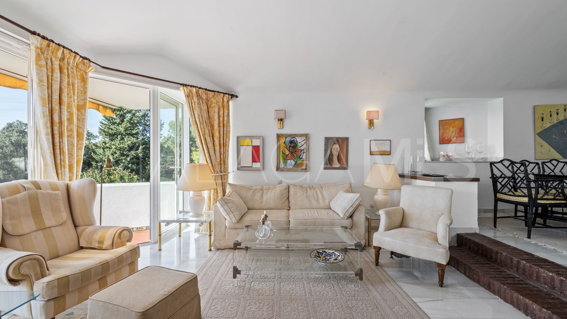 Duplex penthouse for sale in Calahonda