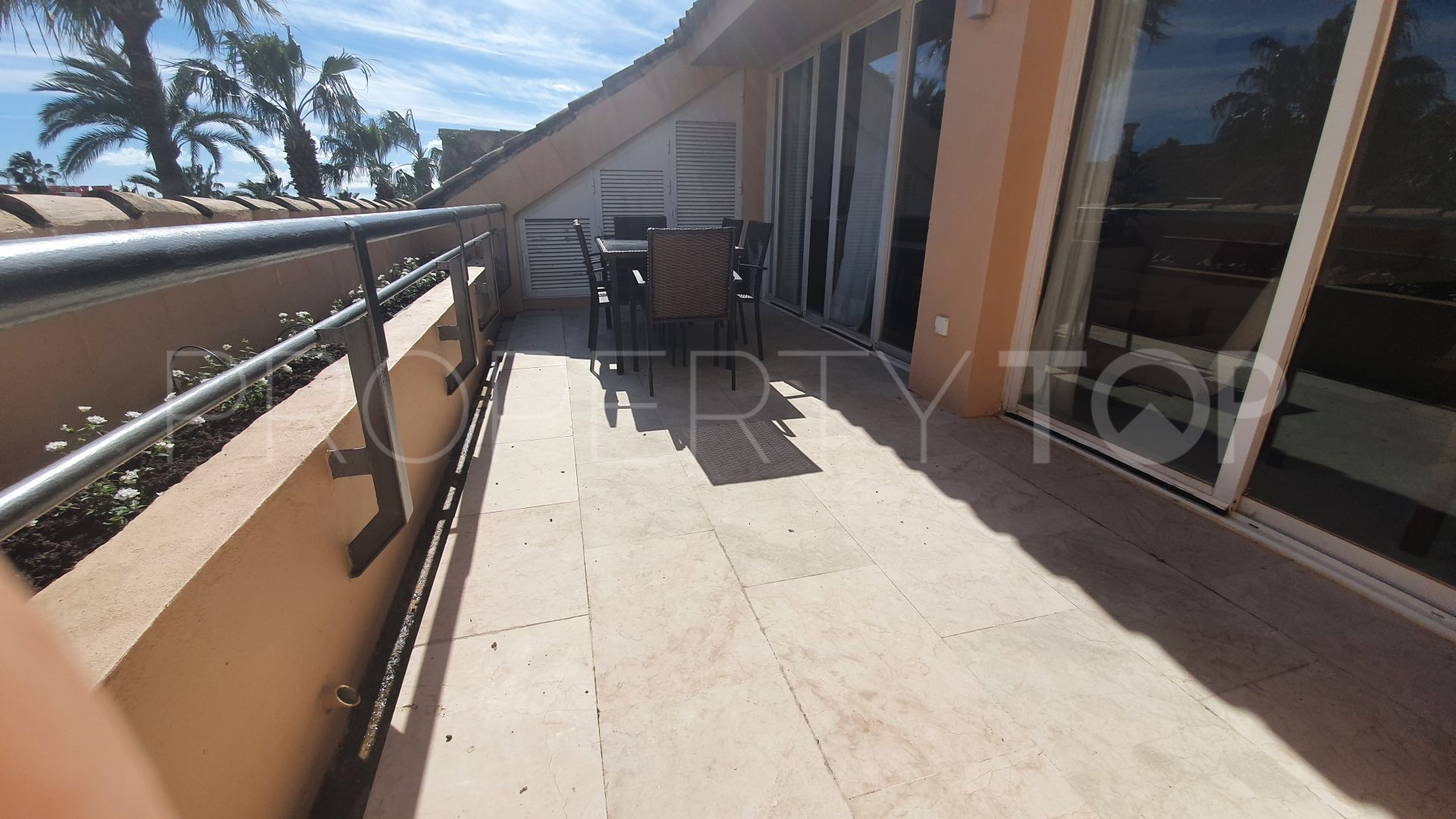 Penthouse for sale in Sotogrande Puerto Deportivo with 2 bedrooms