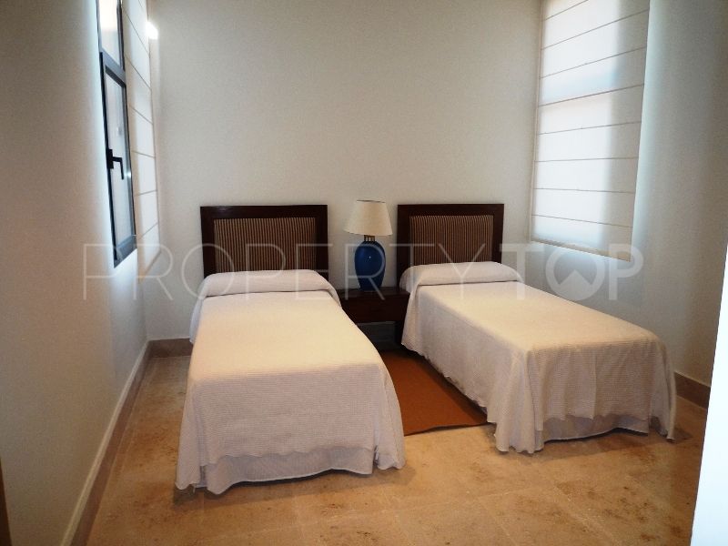 5 bedrooms villa in Zona A for sale