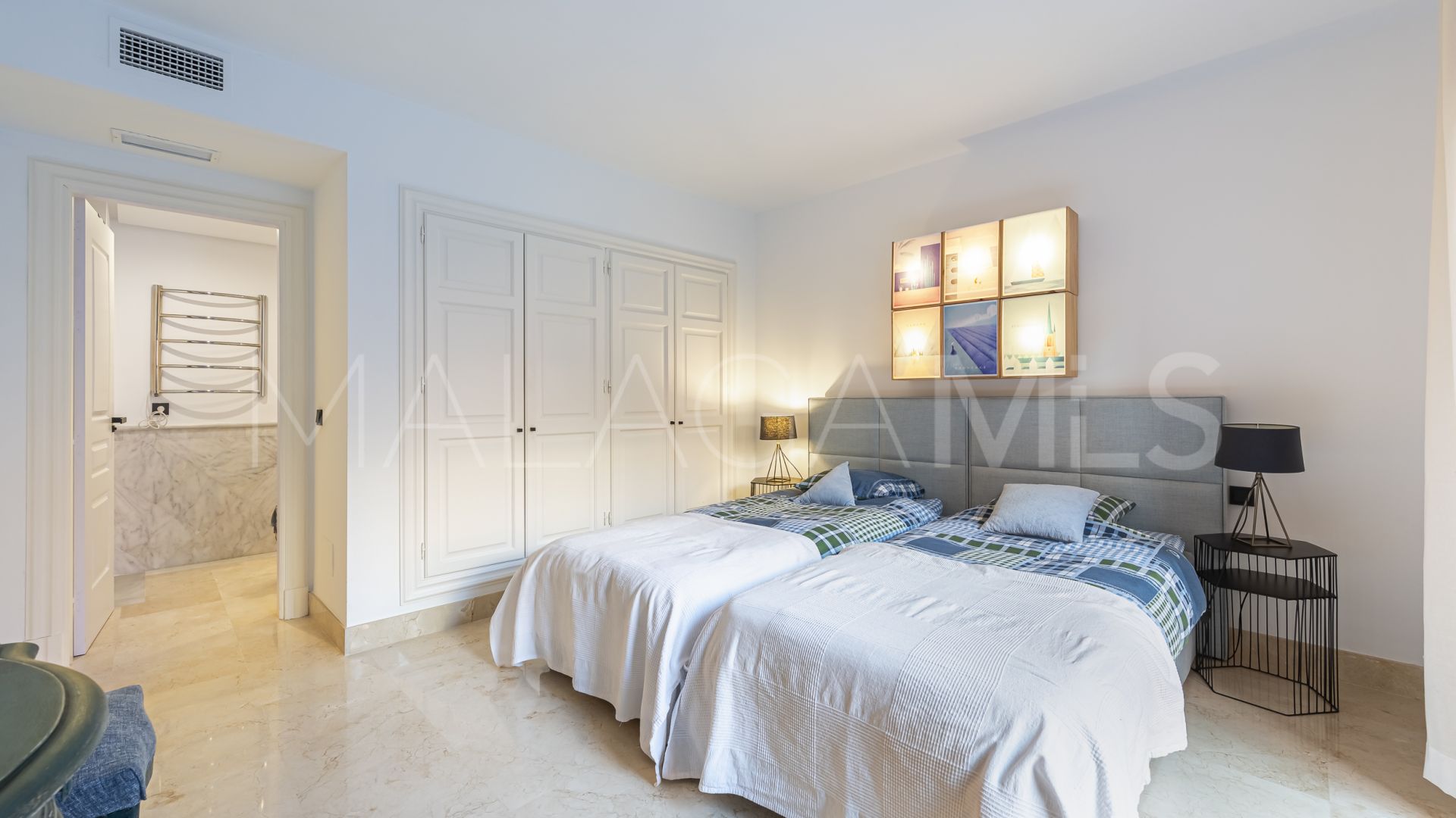 Se vende apartamento in La Mairena with 4 bedrooms