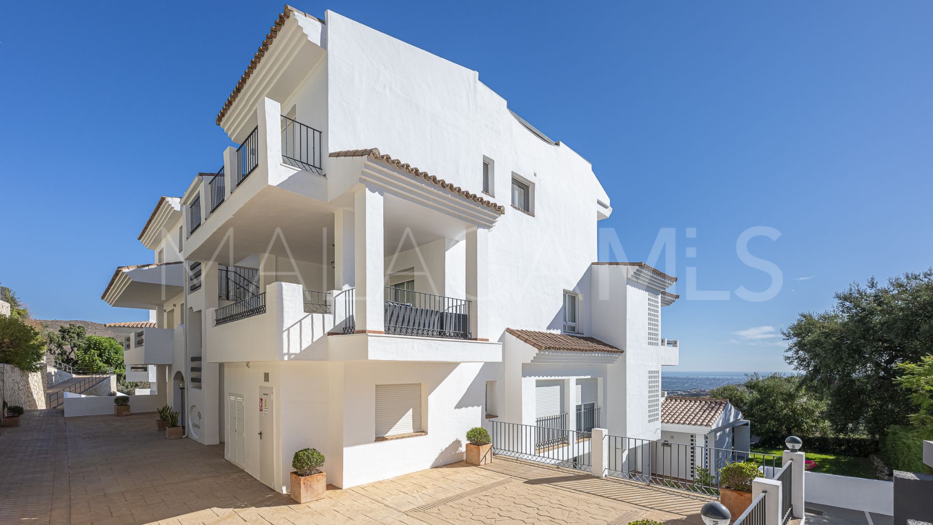 3 bedrooms apartment in La Mairena for sale