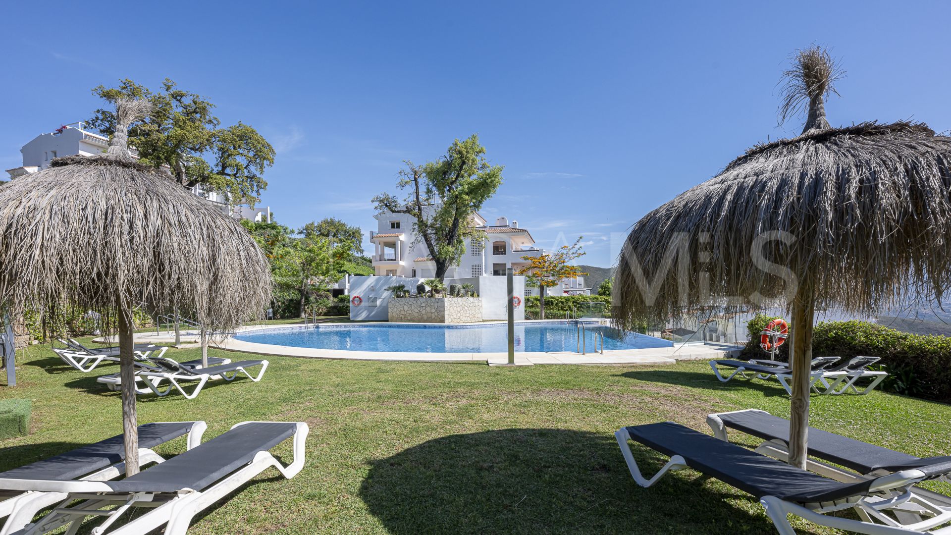 3 bedrooms apartment in La Mairena for sale