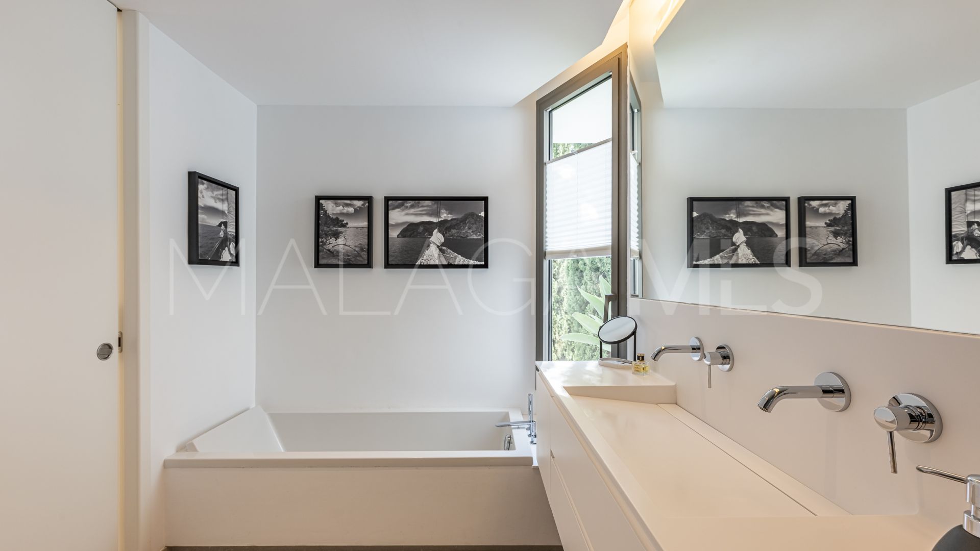 Lägenhet for sale in Benahavis