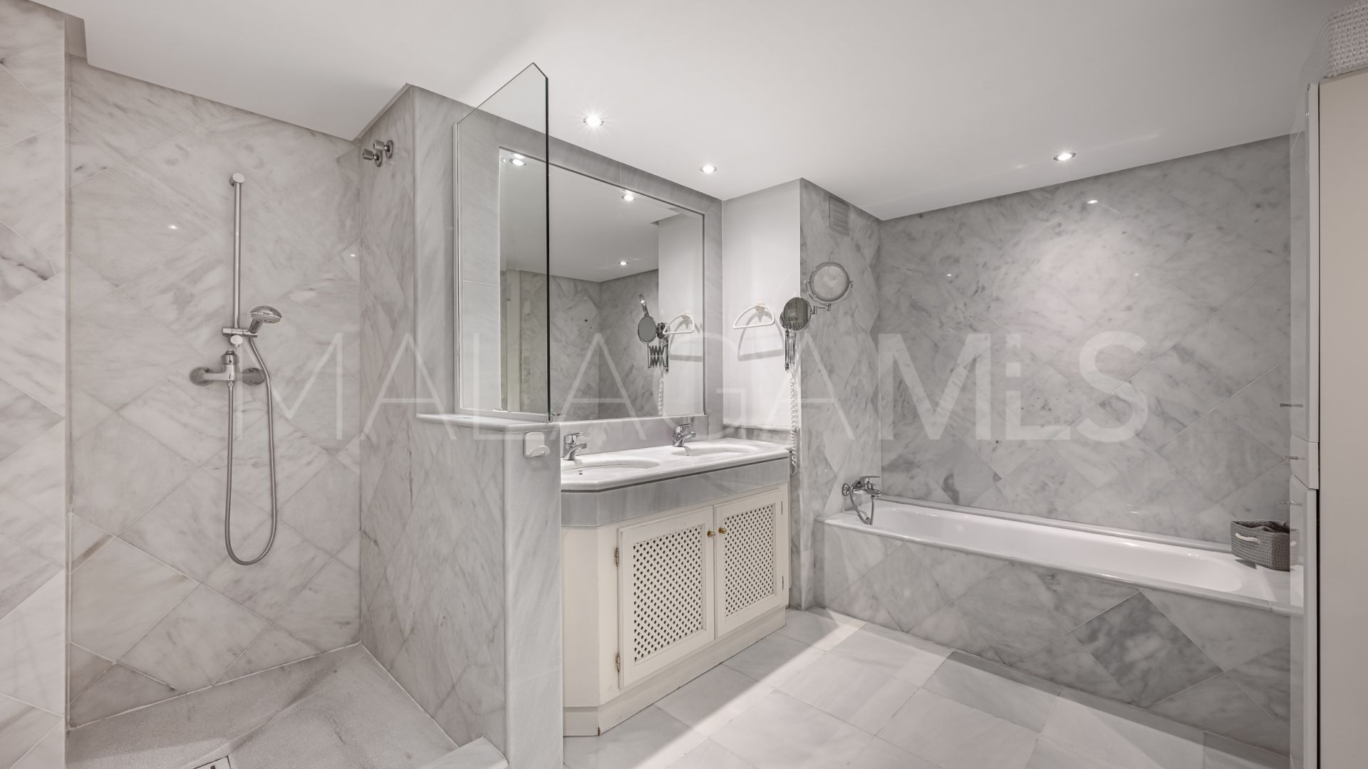 For sale 2 bedrooms penthouse in La Mairena