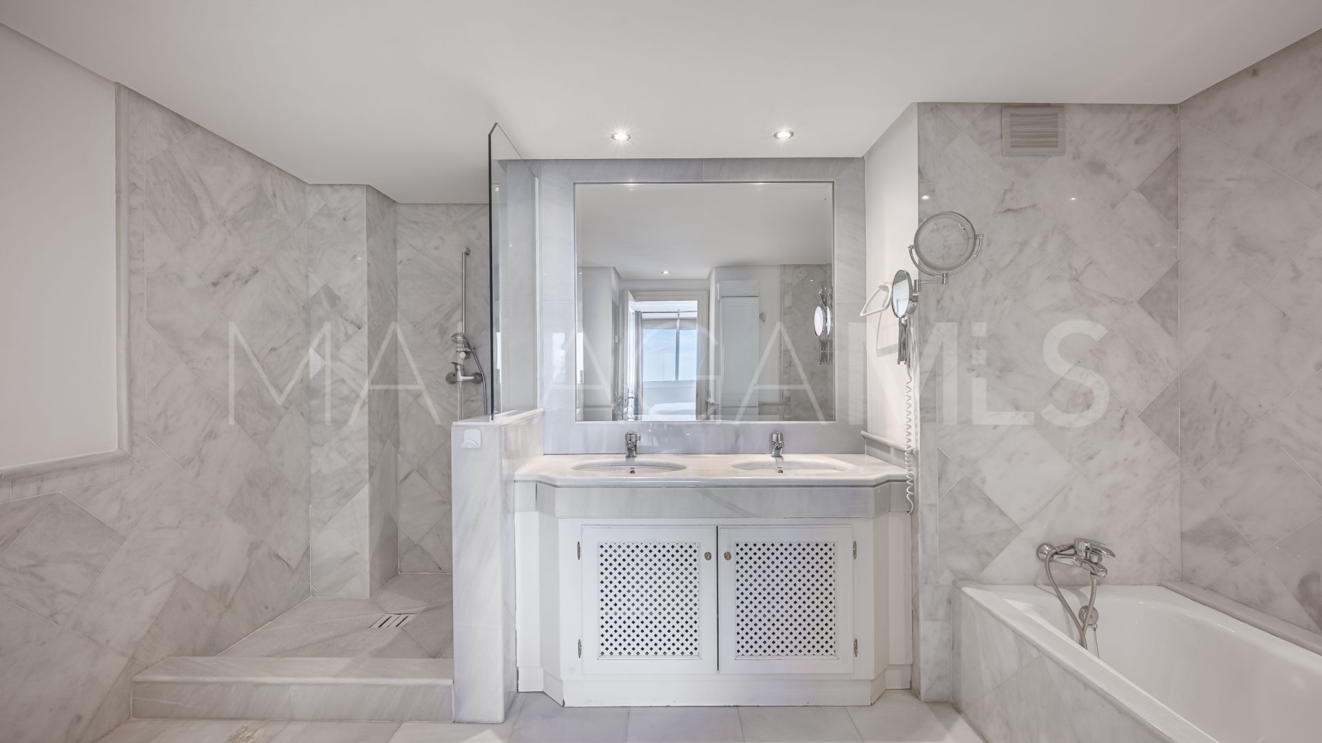 For sale 2 bedrooms penthouse in La Mairena