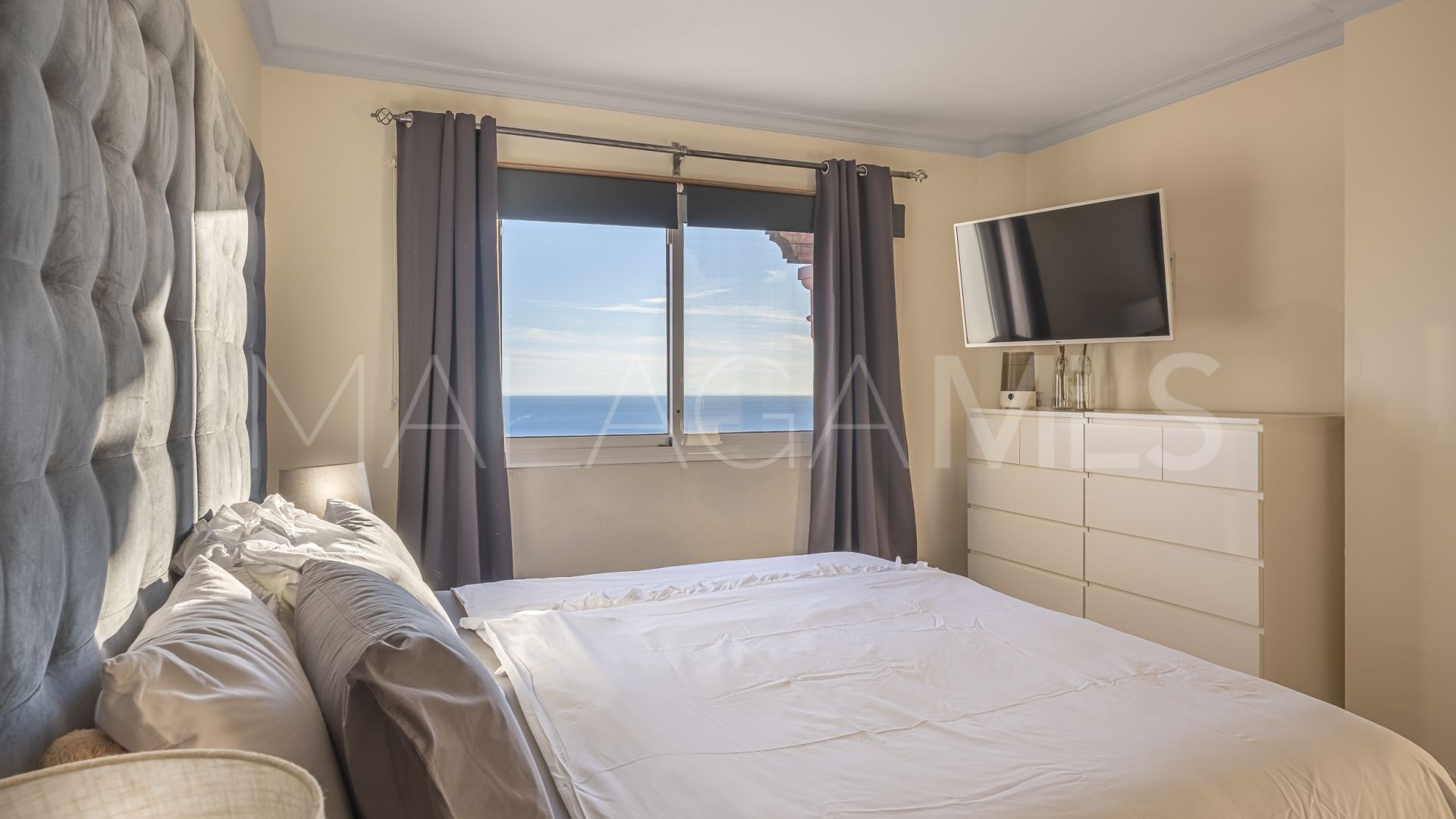 For sale 2 bedrooms penthouse in La Mairena