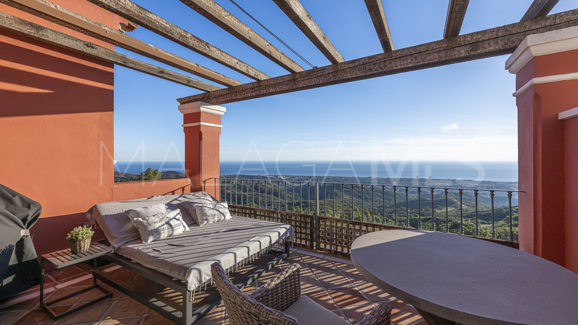 For sale 2 bedrooms penthouse in La Mairena