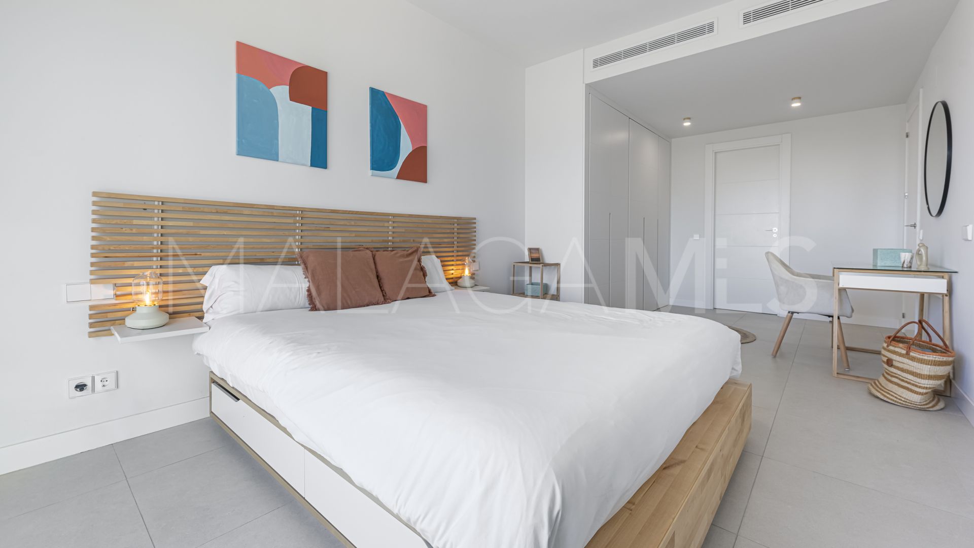 For sale apartment in Mijas Costa