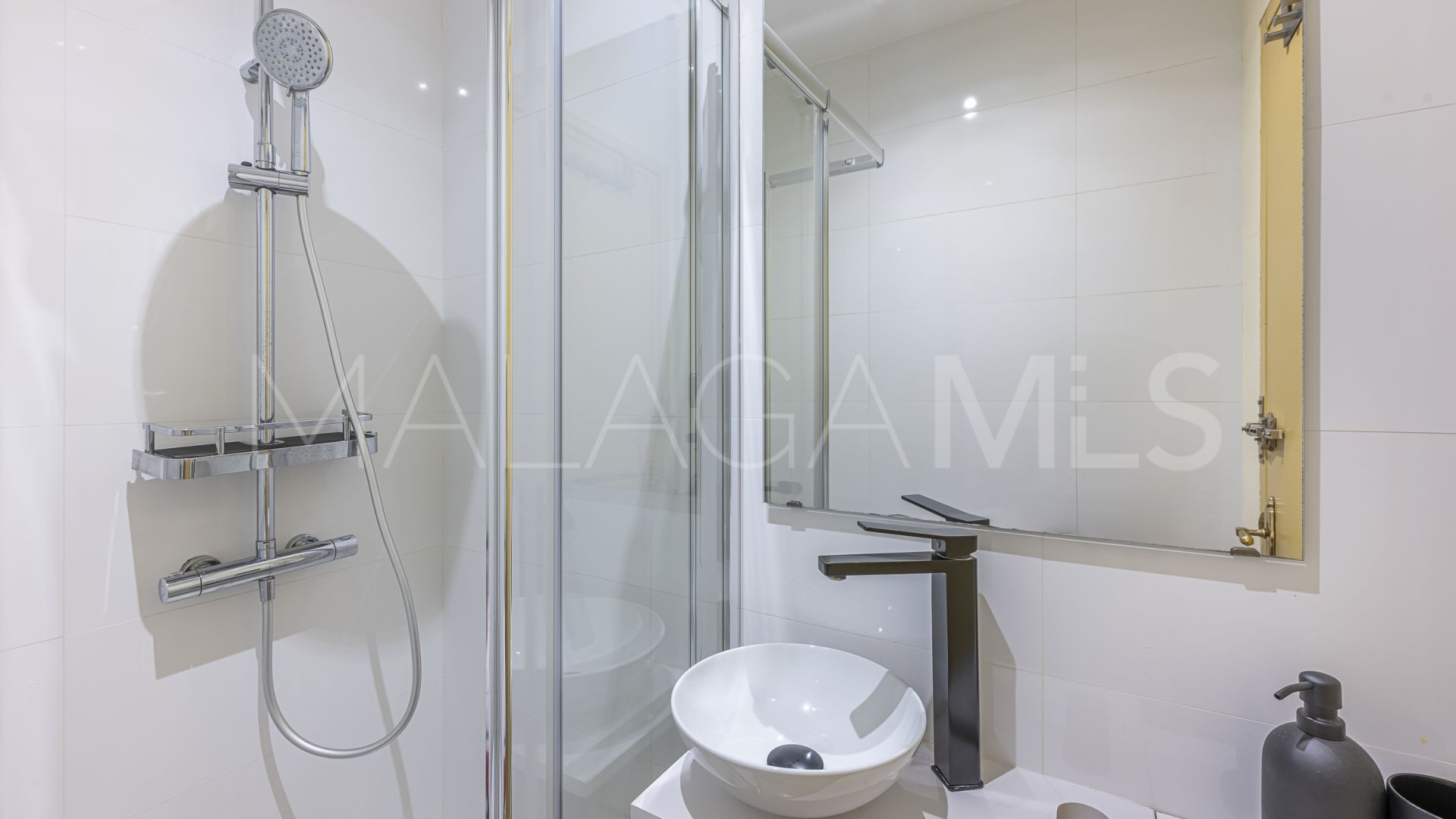 Lägenhet for sale in Elviria