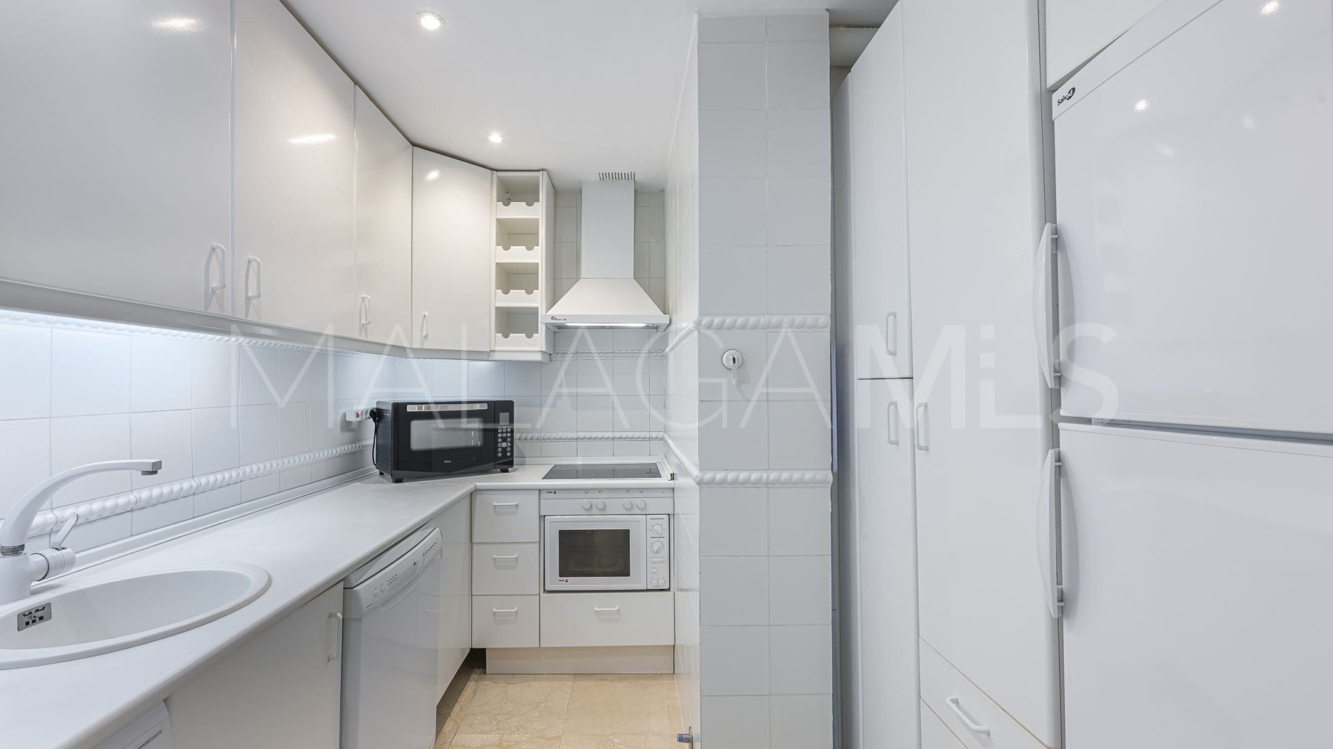 Lägenhet for sale in Elviria