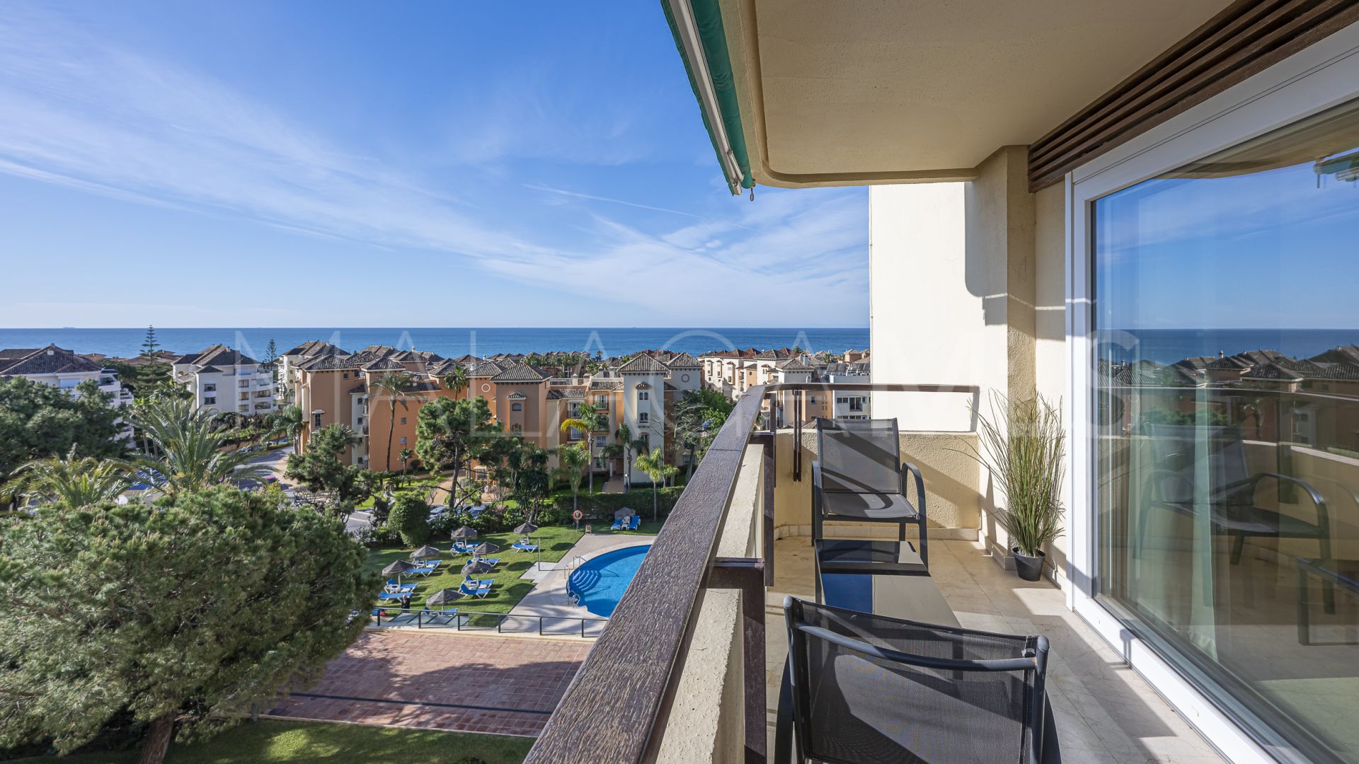 Lägenhet for sale in Elviria