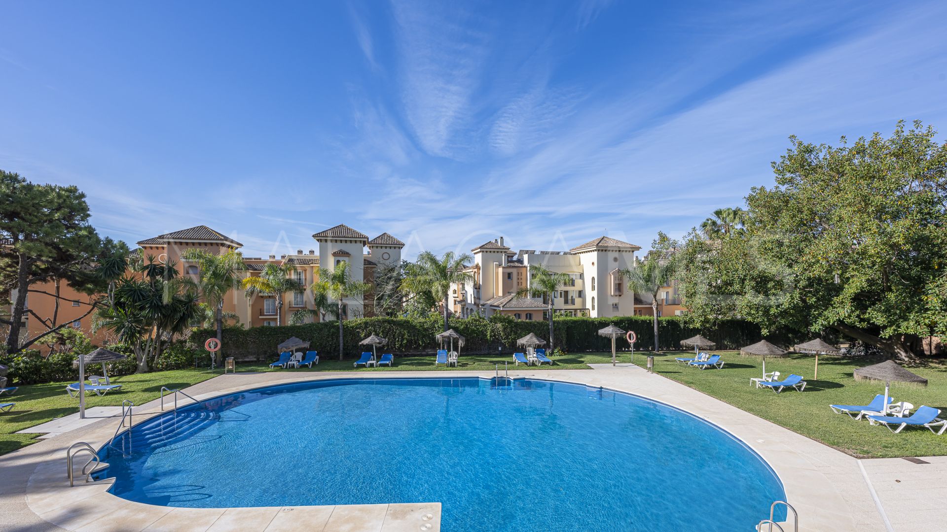 Lägenhet for sale in Elviria