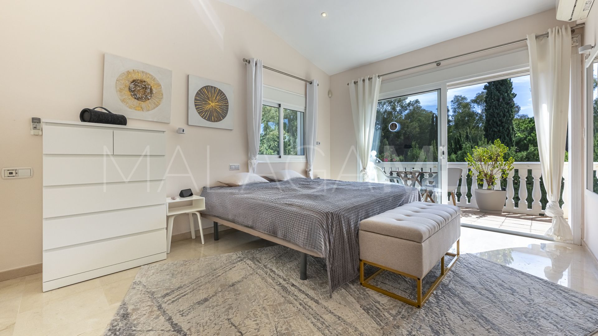 Calahonda 4 bedrooms villa for sale