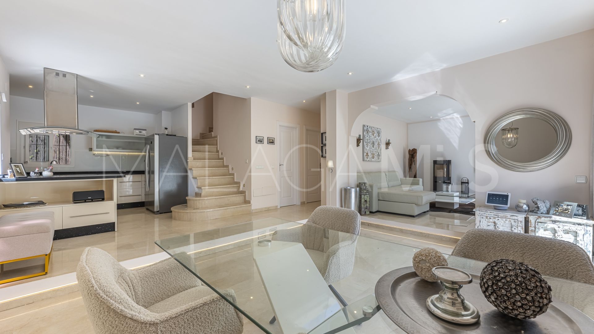 Calahonda 4 bedrooms villa for sale