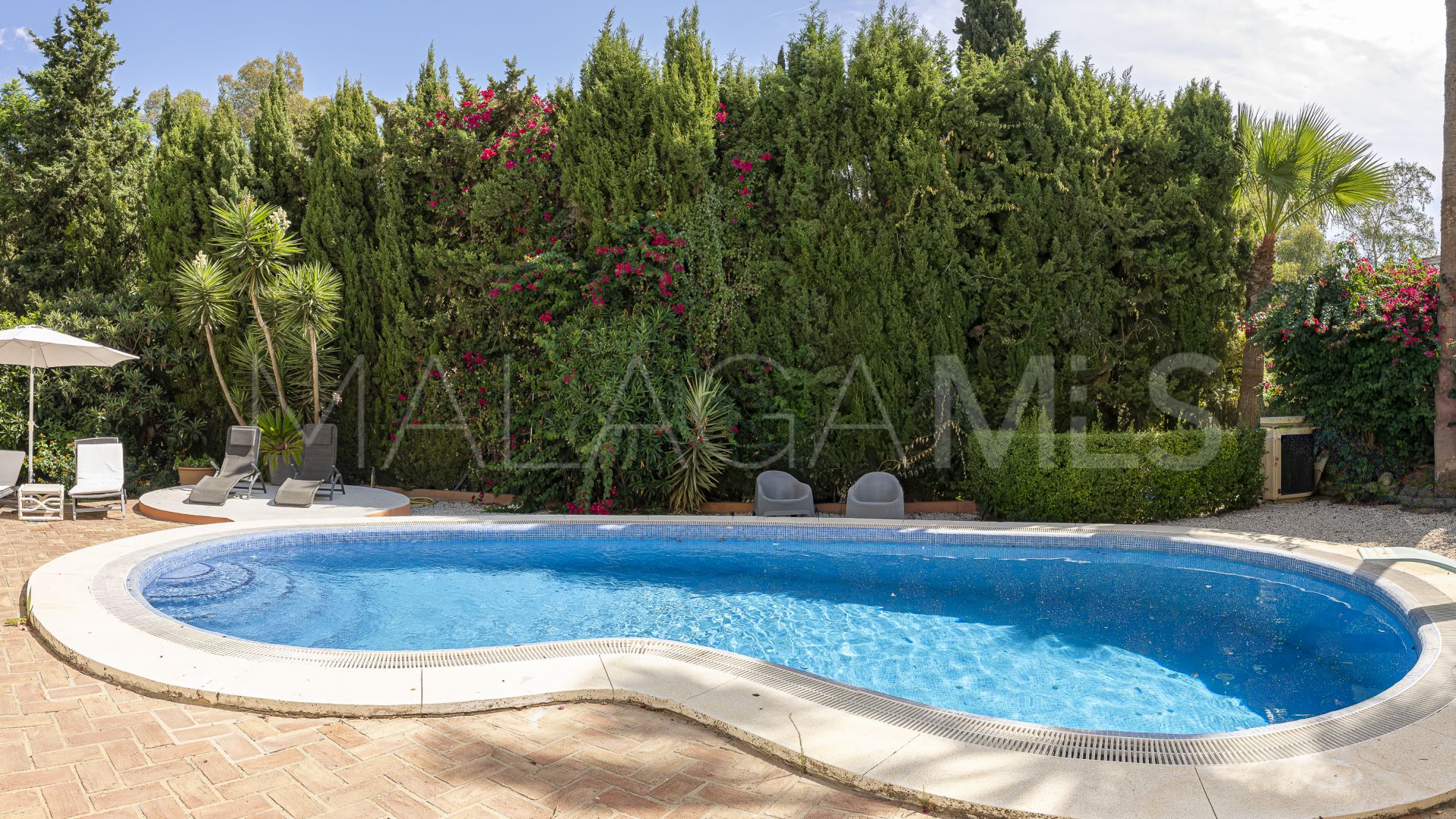 Calahonda 4 bedrooms villa for sale