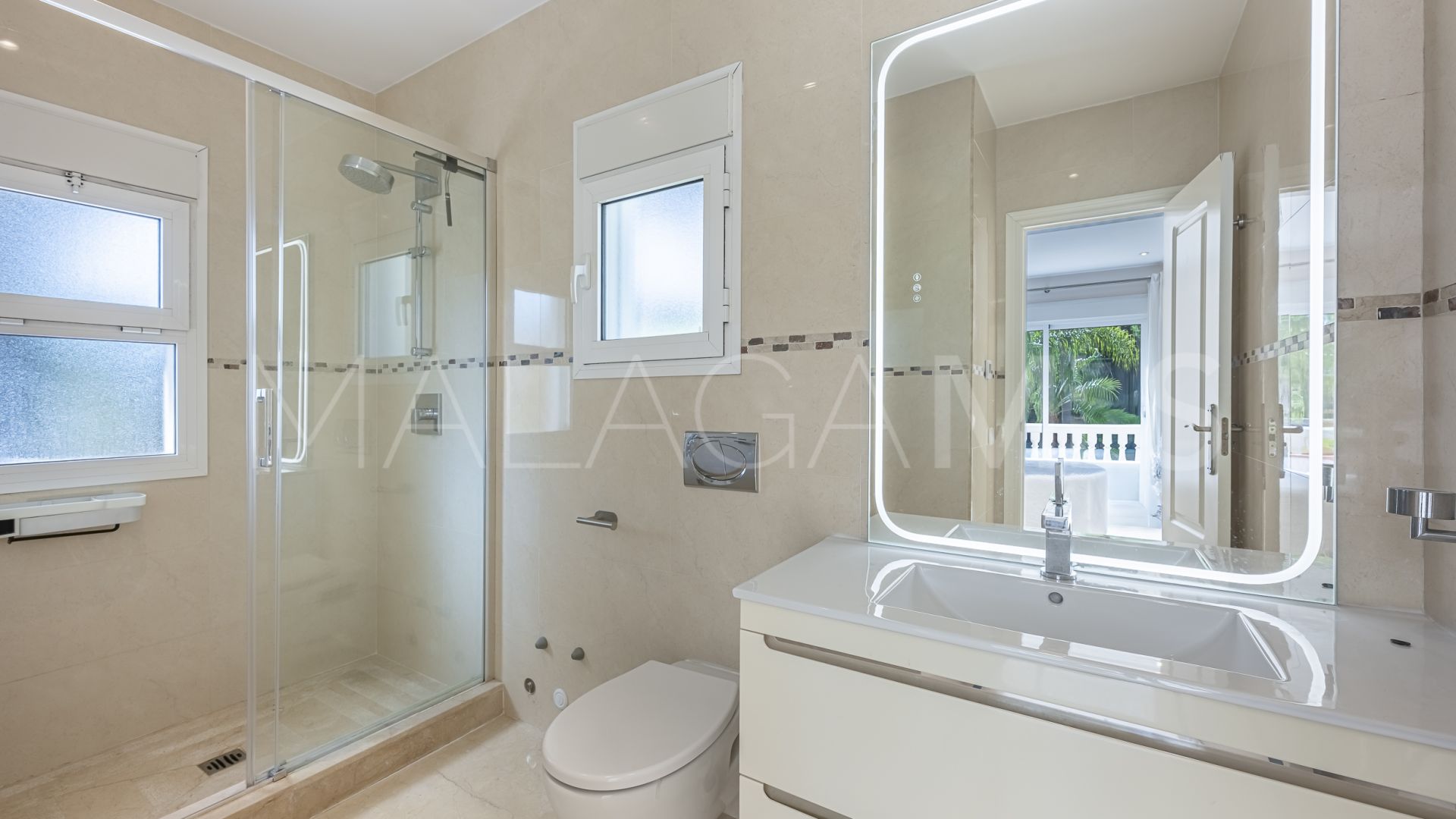 Calahonda 4 bedrooms villa for sale