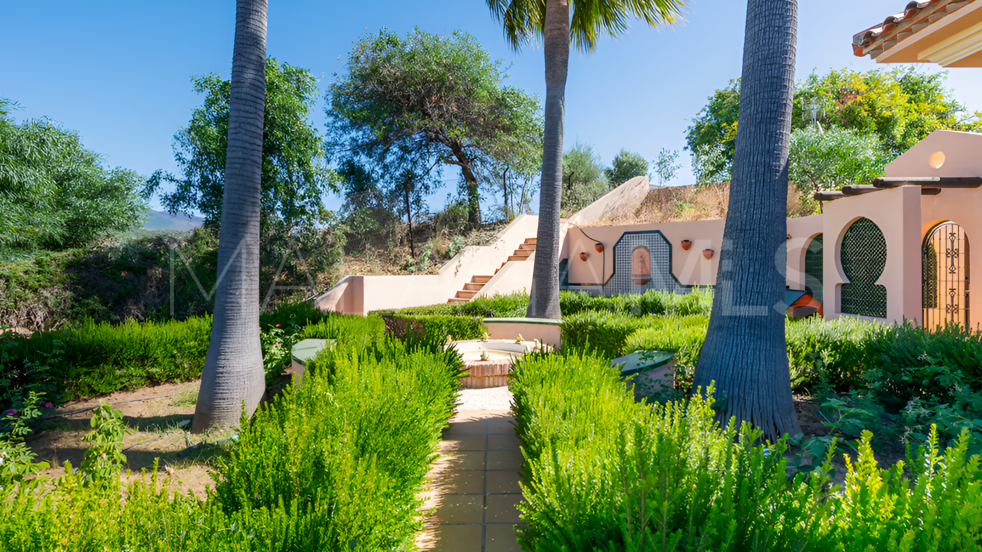 Villa for sale in Estepona Ost