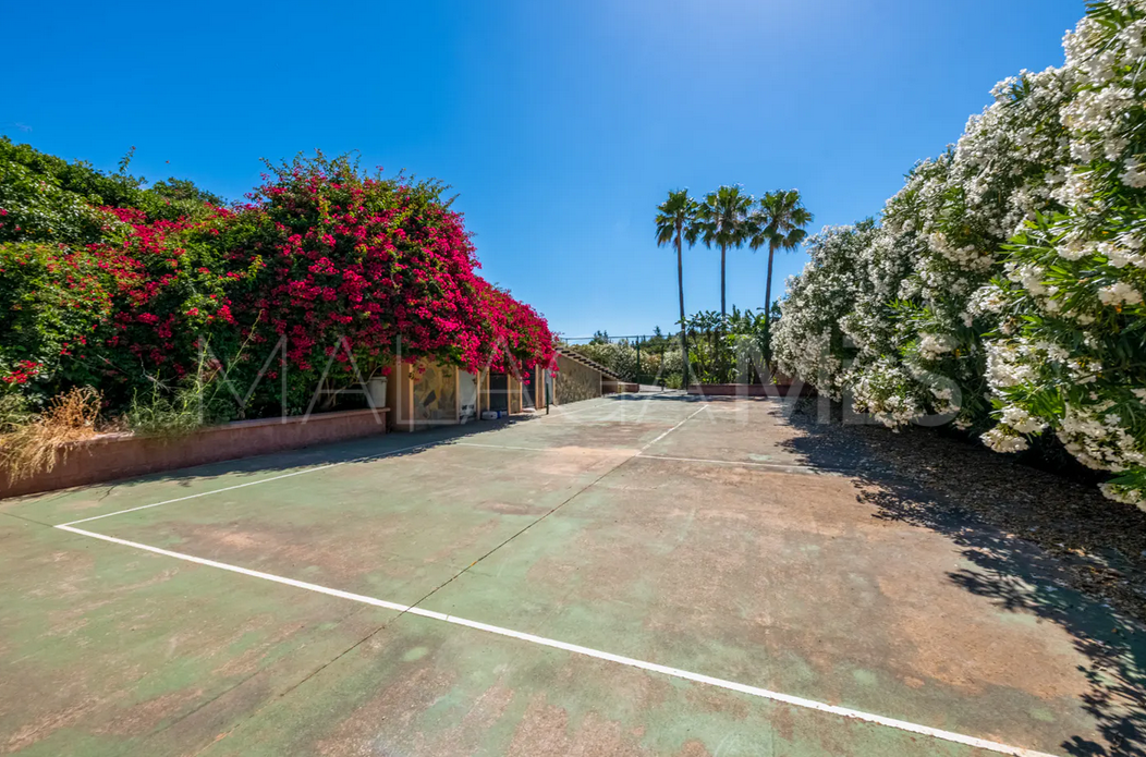 For sale Estepona East 5 bedrooms finca