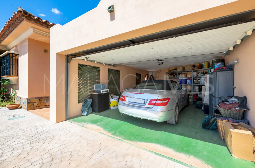 For sale Estepona East 5 bedrooms finca