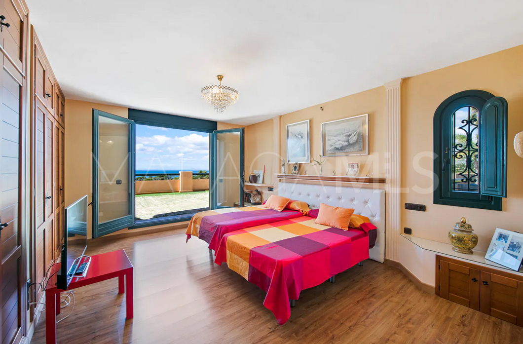 For sale Estepona East 5 bedrooms finca