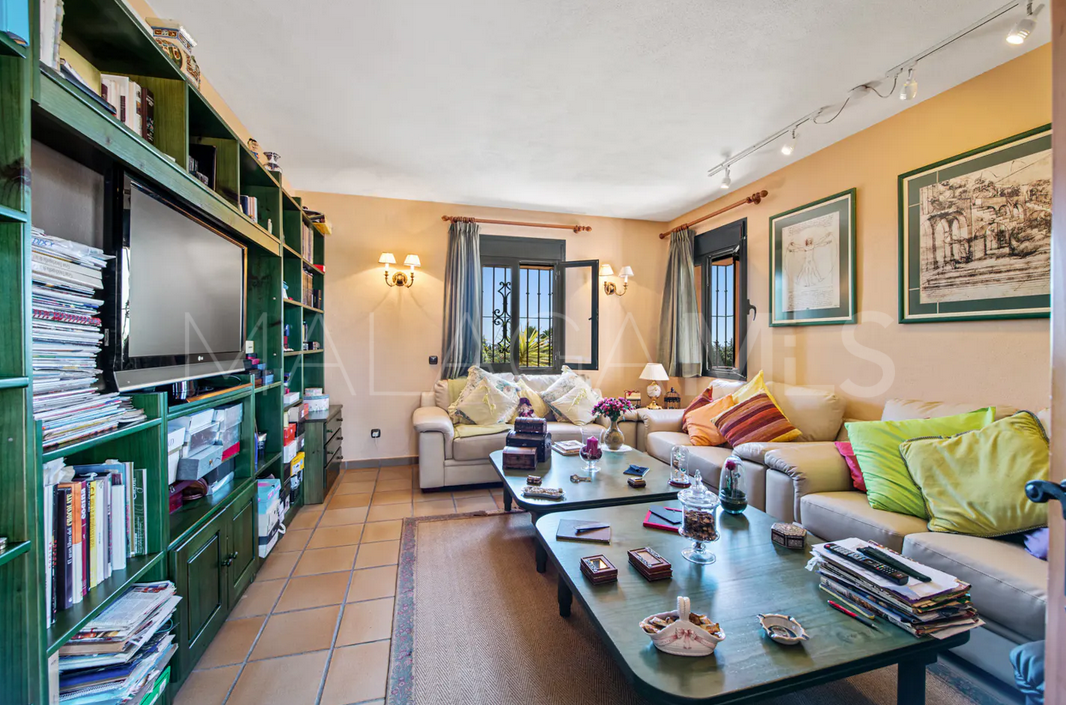 For sale Estepona East 5 bedrooms finca