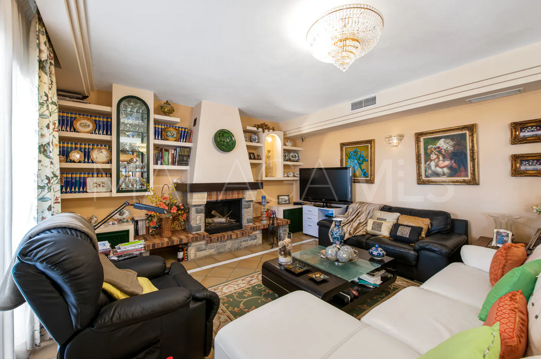 For sale Estepona East 5 bedrooms finca