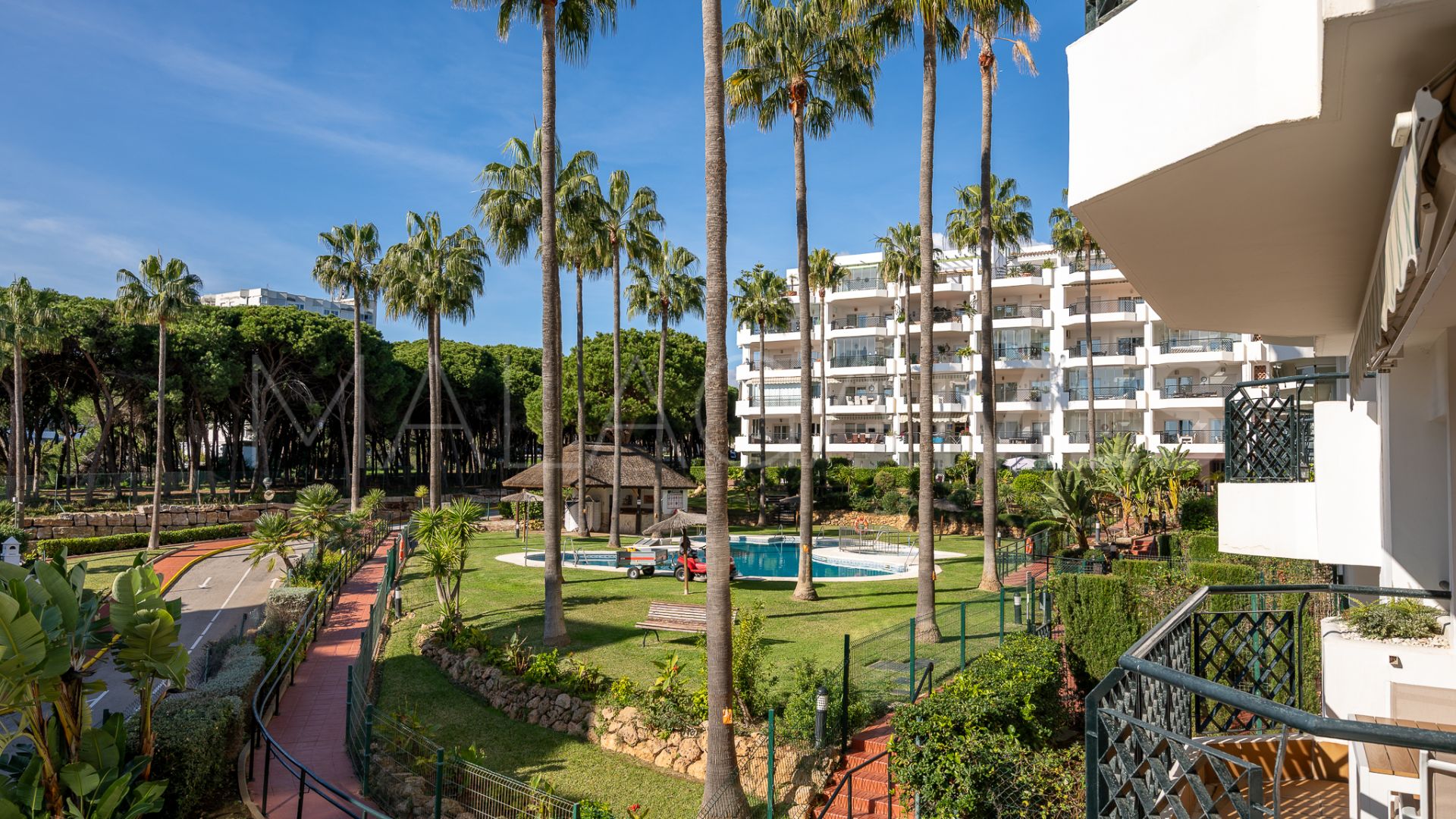 Lägenhet for sale in Calahonda