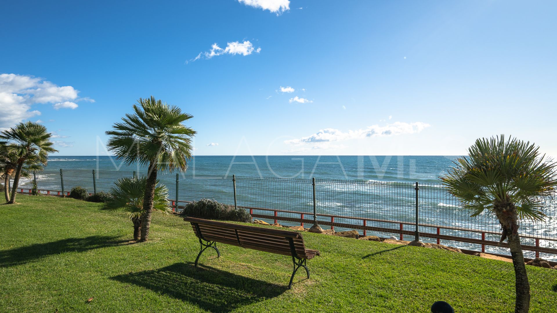 Lägenhet for sale in Calahonda