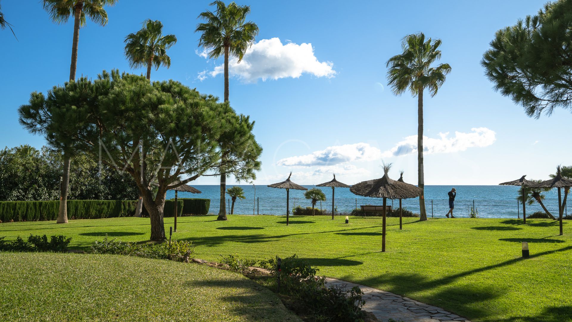 Lägenhet for sale in Calahonda