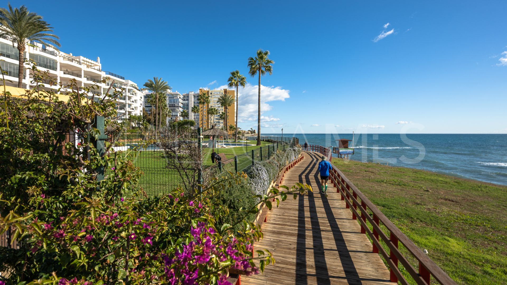 Lägenhet for sale in Calahonda