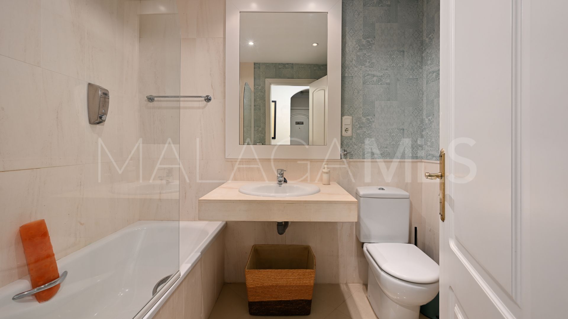 Lägenhet for sale in Calahonda