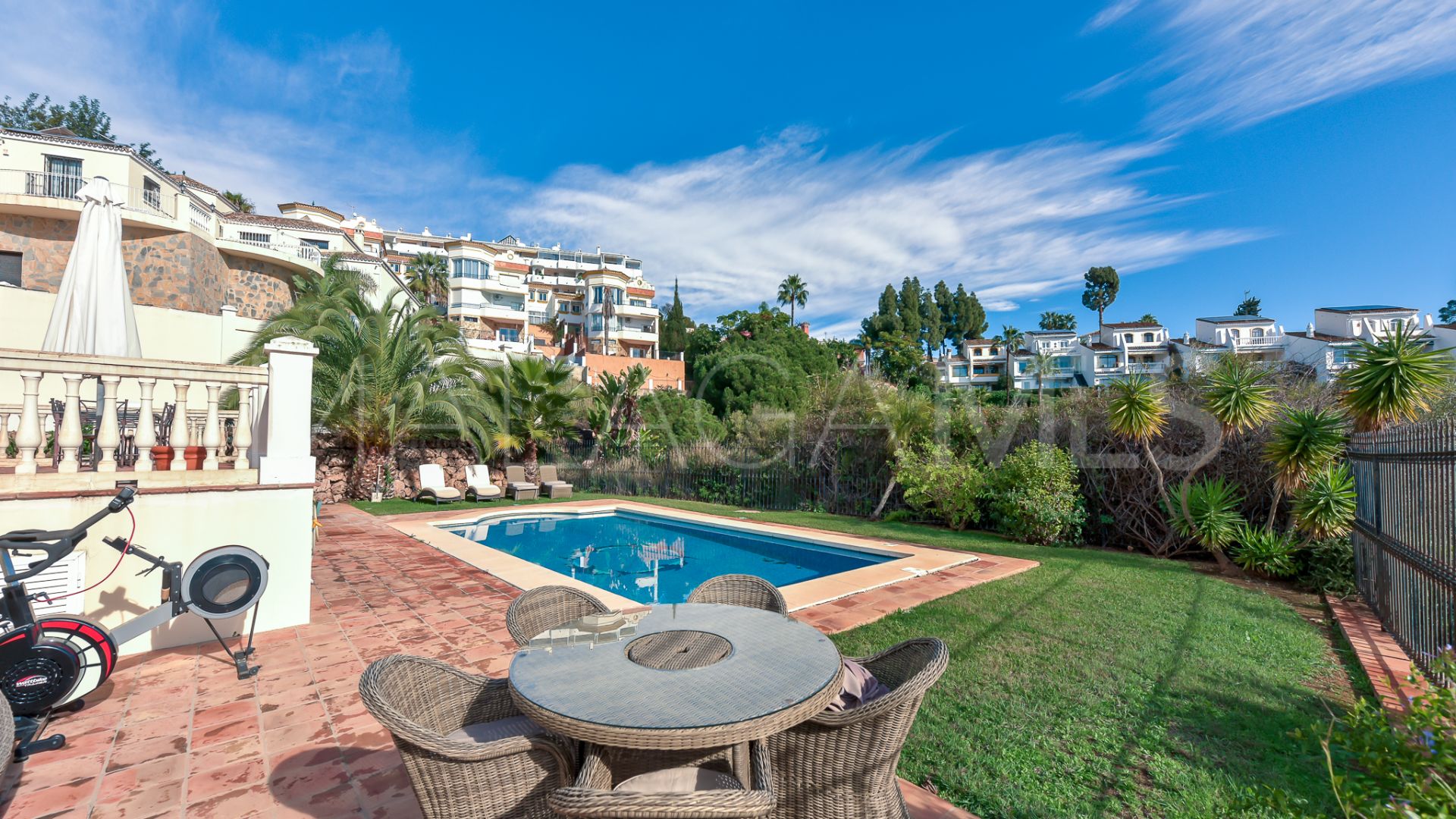 Villa for sale in Sitio de Calahonda