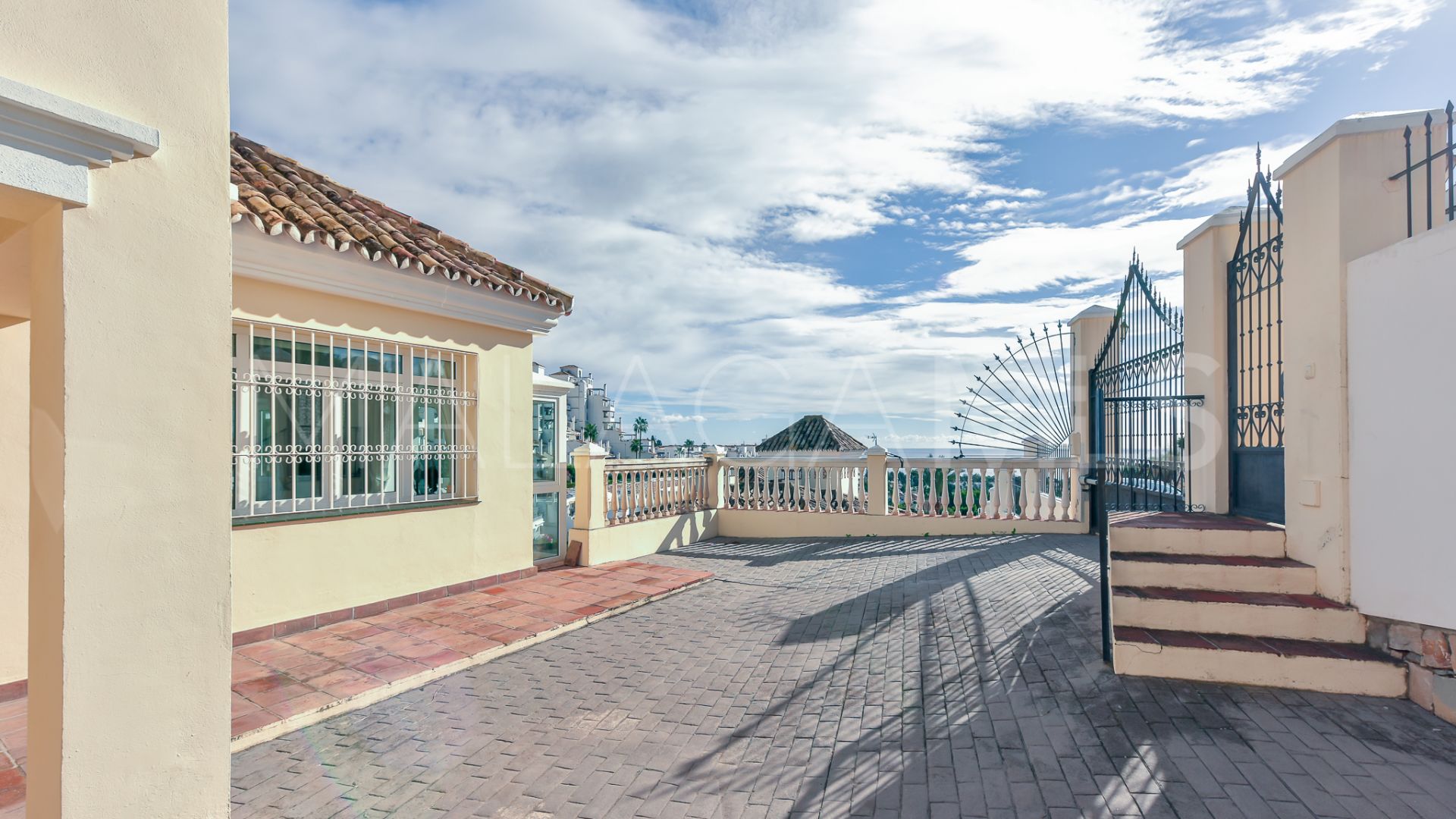 Villa for sale in Sitio de Calahonda