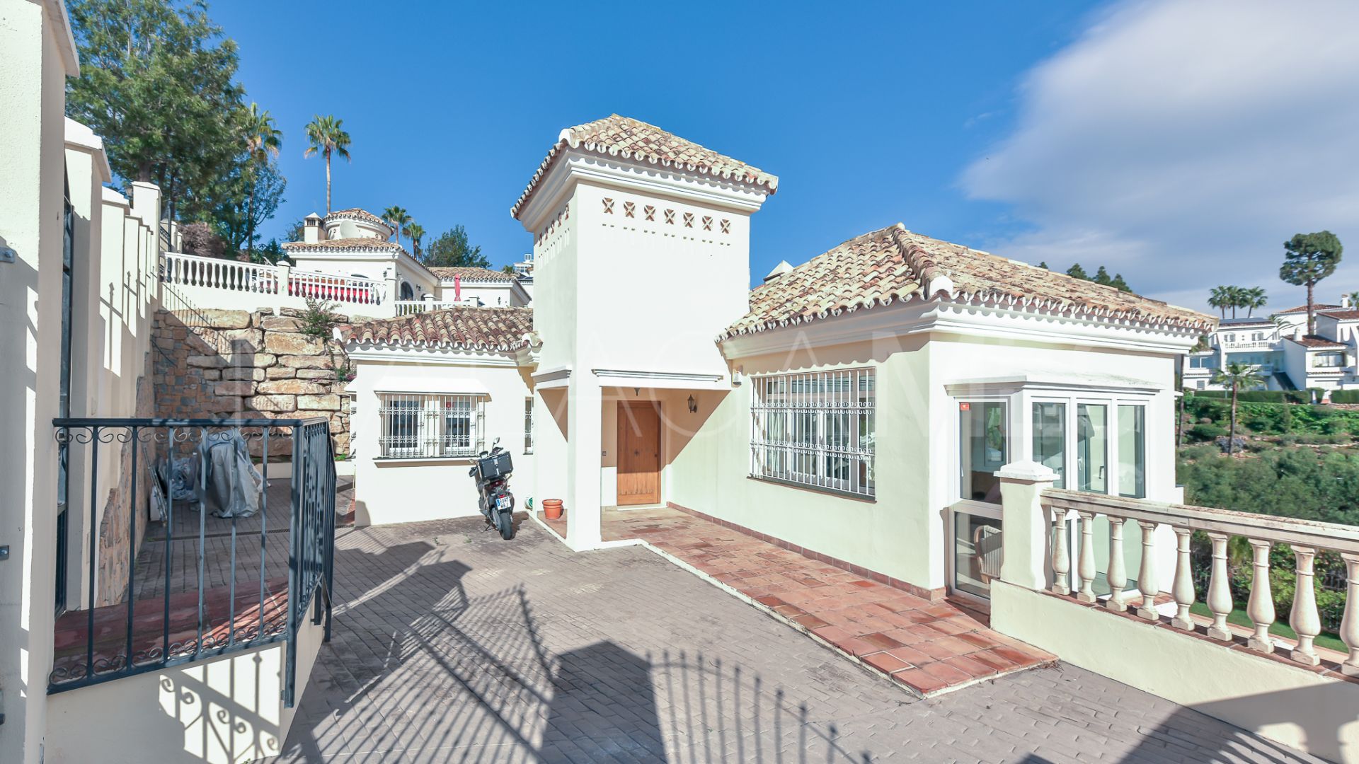 Villa for sale in Sitio de Calahonda