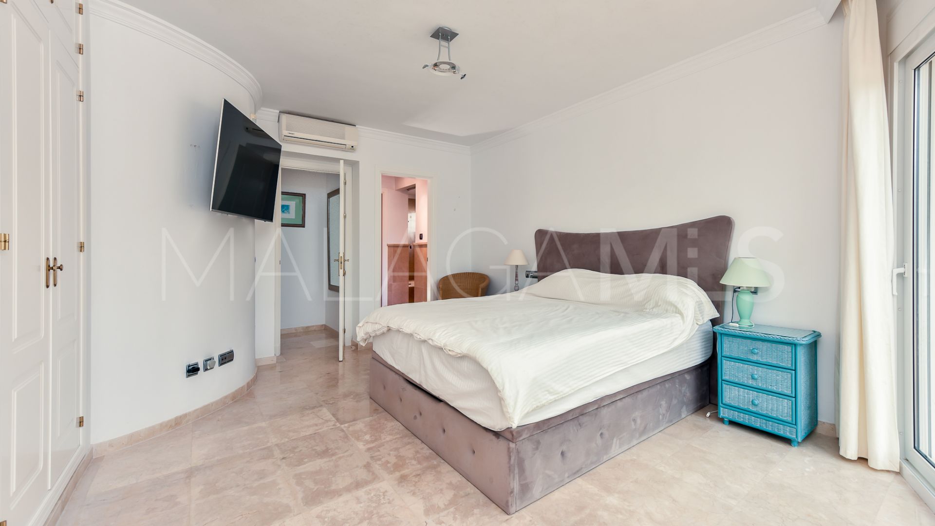 Villa for sale in Sitio de Calahonda