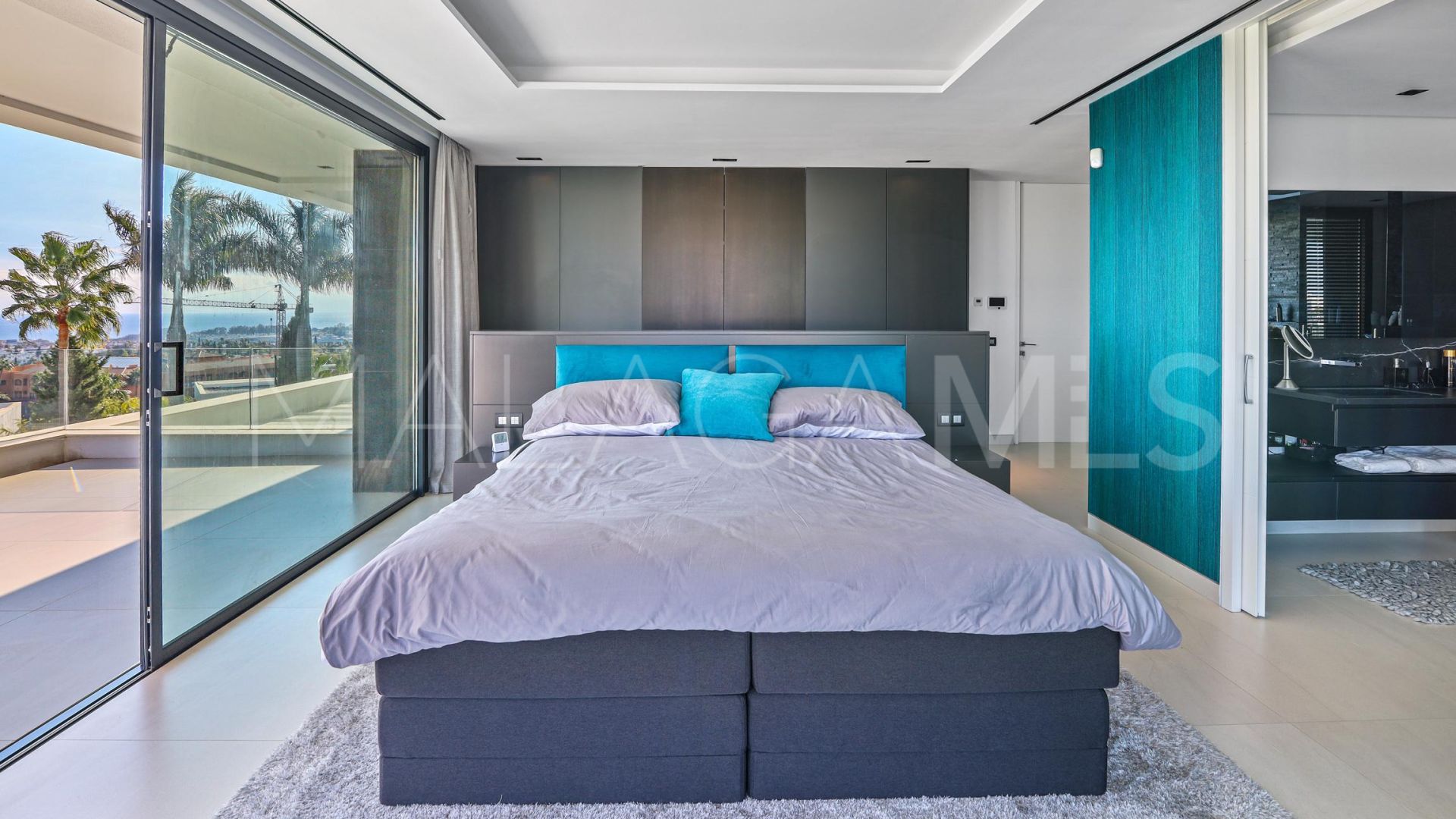 Villa for sale in Los Flamingos Golf